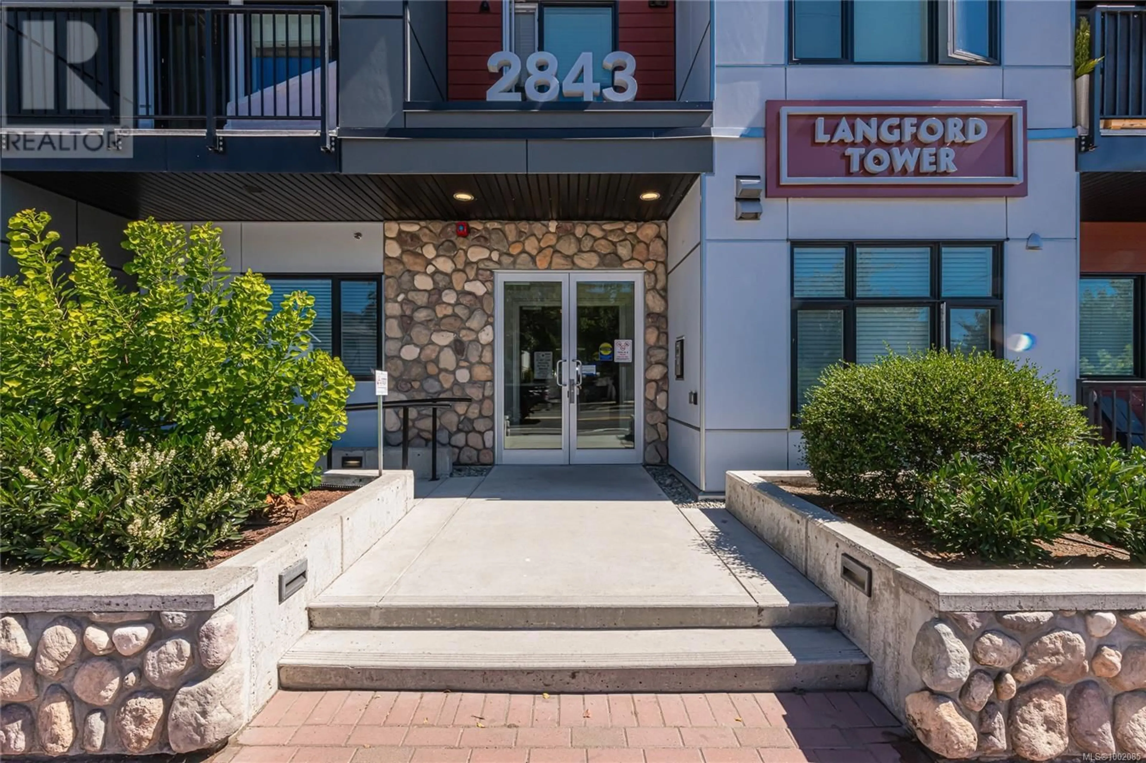 Indoor foyer for 202 - 2843 JACKLIN ROAD, Langford British Columbia V9B4P4