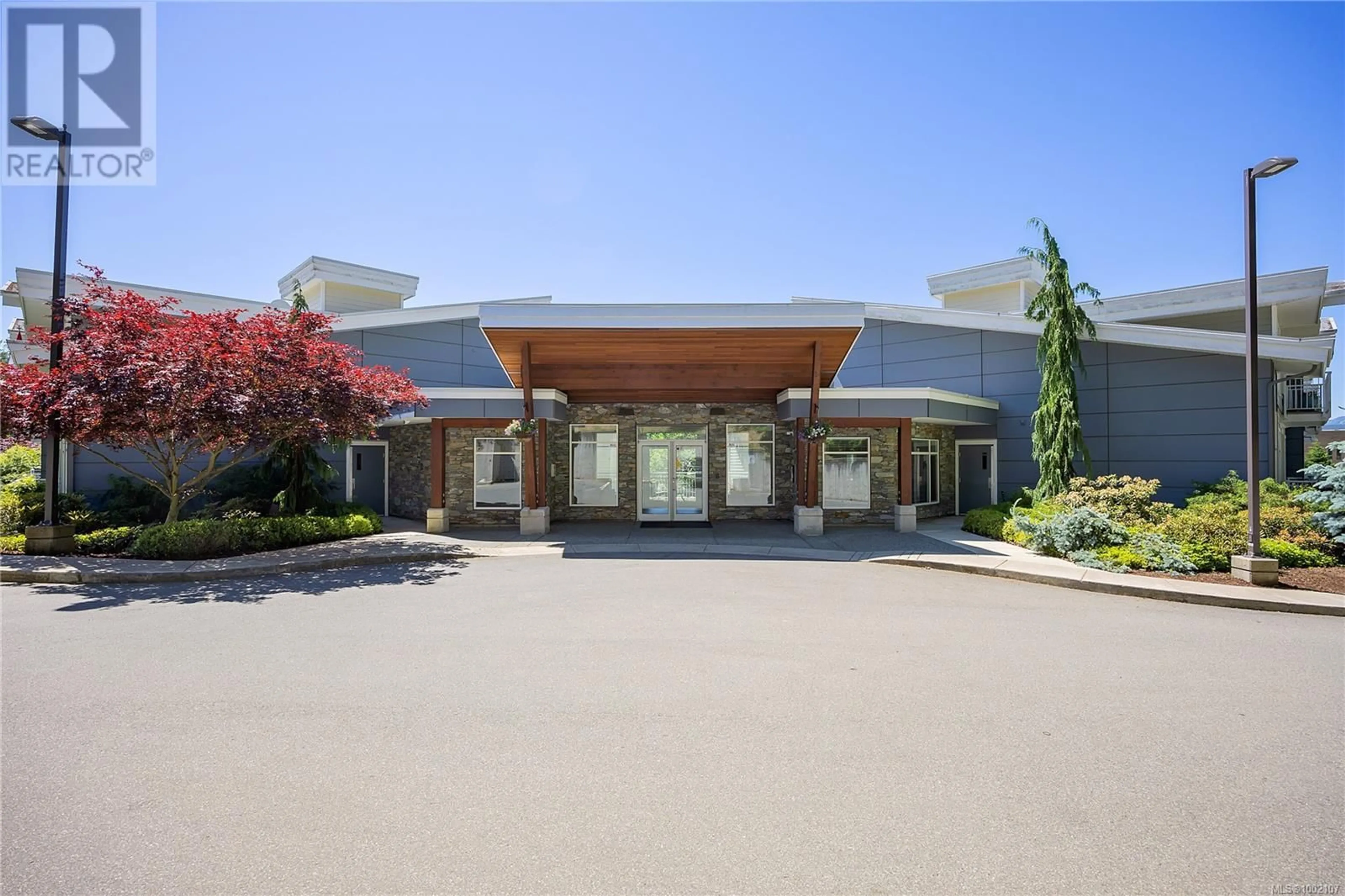 Indoor foyer for 104 - 4960 SONGBIRD PLACE, Nanaimo British Columbia V9T0H7