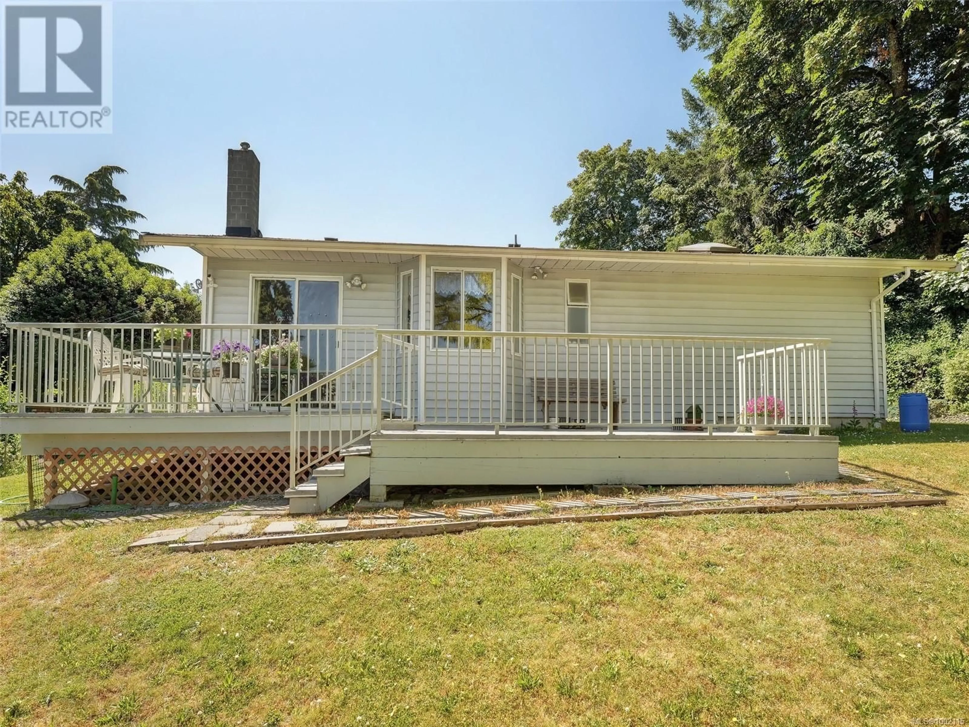Home with vinyl exterior material, unknown for 6797 WENDONNA PLACE, Central Saanich British Columbia V8M1A6