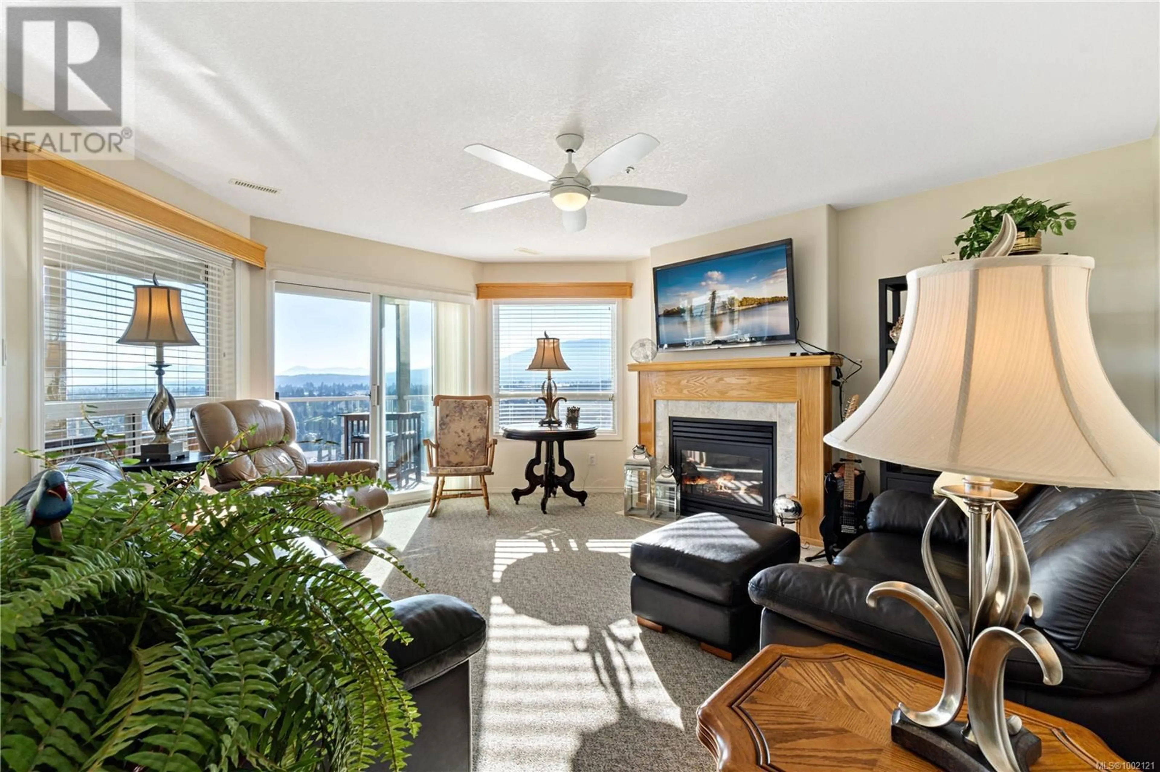 Living room with furniture, unknown for 3263 STONEY RIDGE, Nanaimo British Columbia V9T5V2