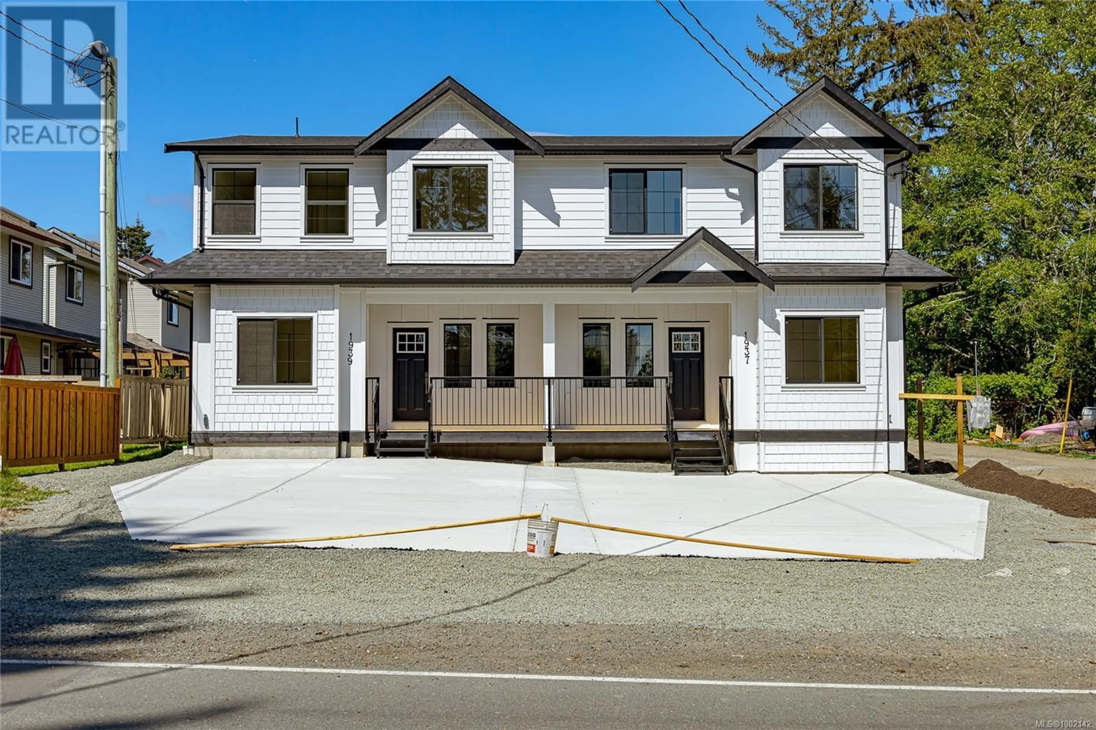 Home with vinyl exterior material, street for 1939 MAPLE AVENUE SOUTH, Sooke British Columbia V9Z0N9