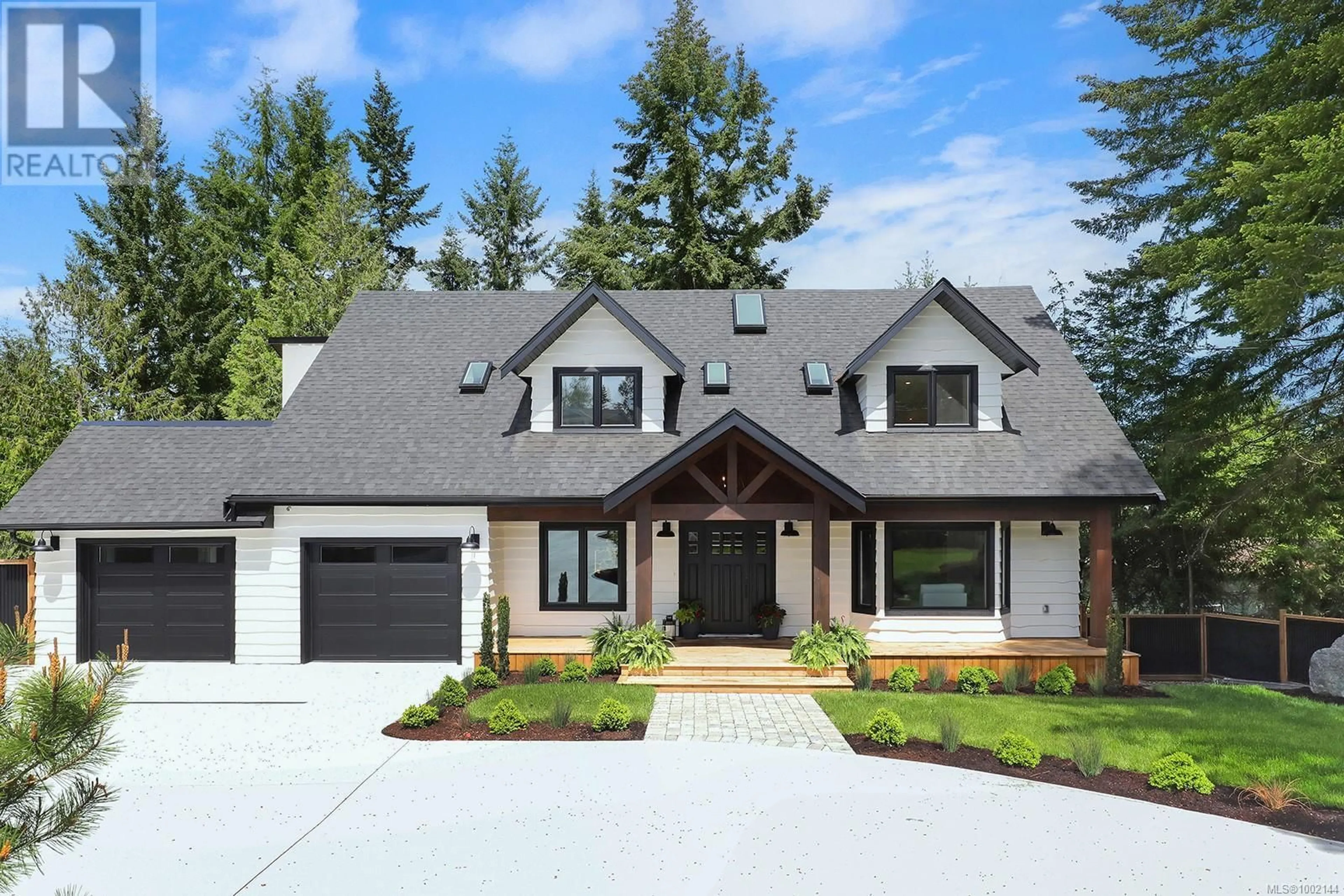 Home with vinyl exterior material, mountain view for 177 SUNNINGDALE ROAD EAST, Qualicum Beach British Columbia V9K1L1