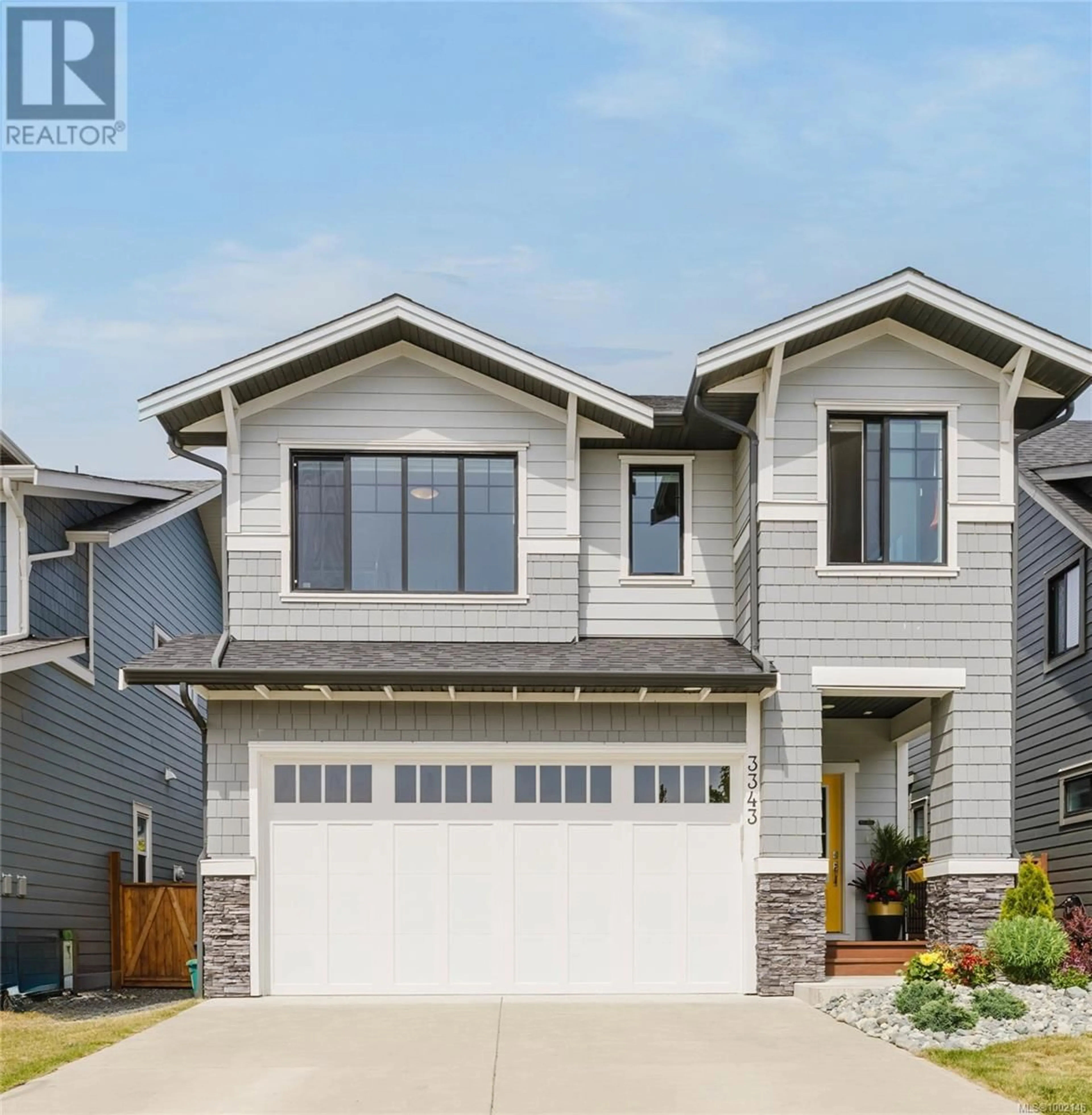 Home with vinyl exterior material, street for 3343 CURLEW STREET, Colwood British Columbia V9C0P5