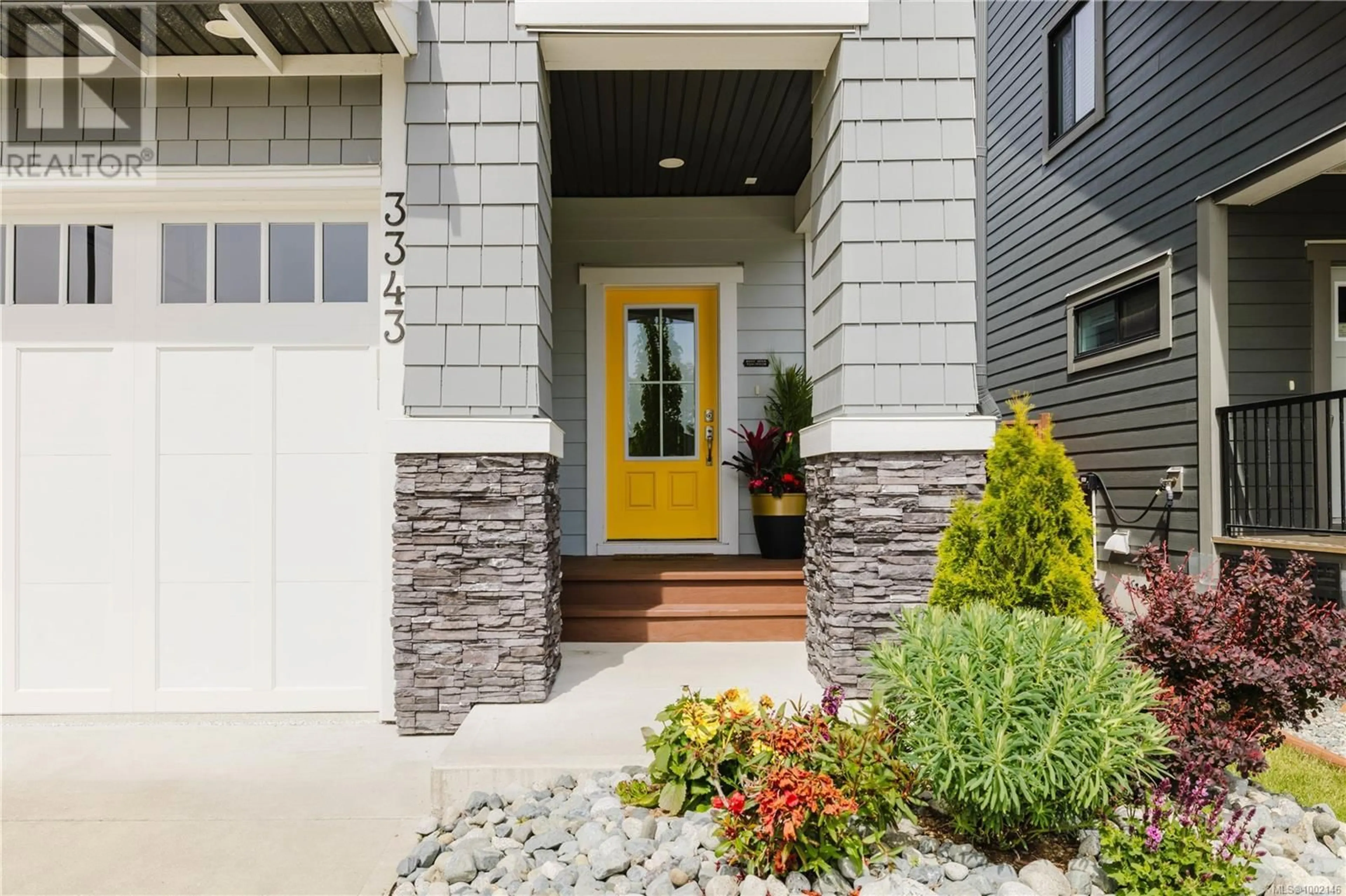 Indoor entryway for 3343 CURLEW STREET, Colwood British Columbia V9C0P5