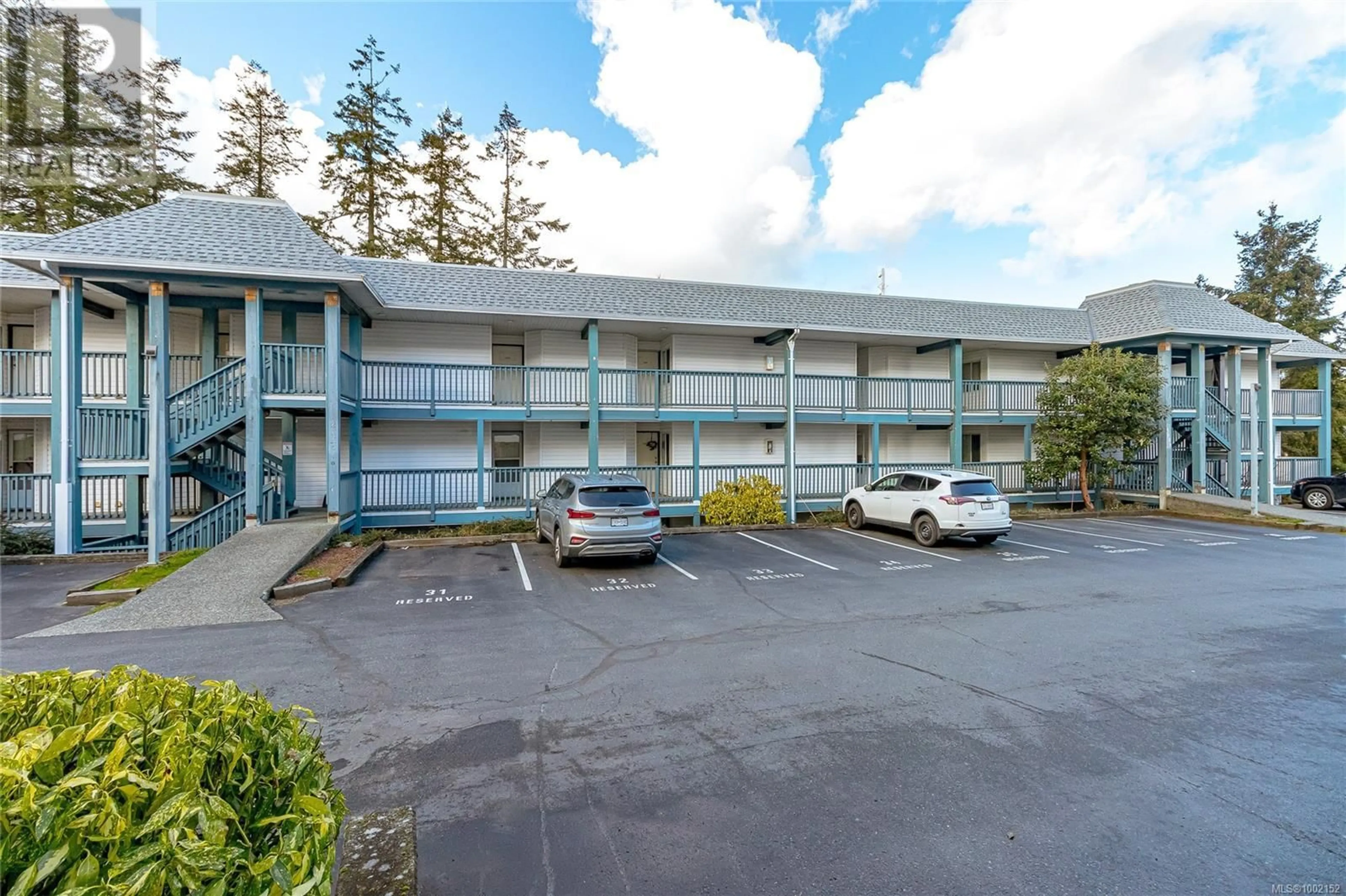 Patio, mountain view for 207 - 3089 BARONS ROAD, Nanaimo British Columbia V9T3Y6