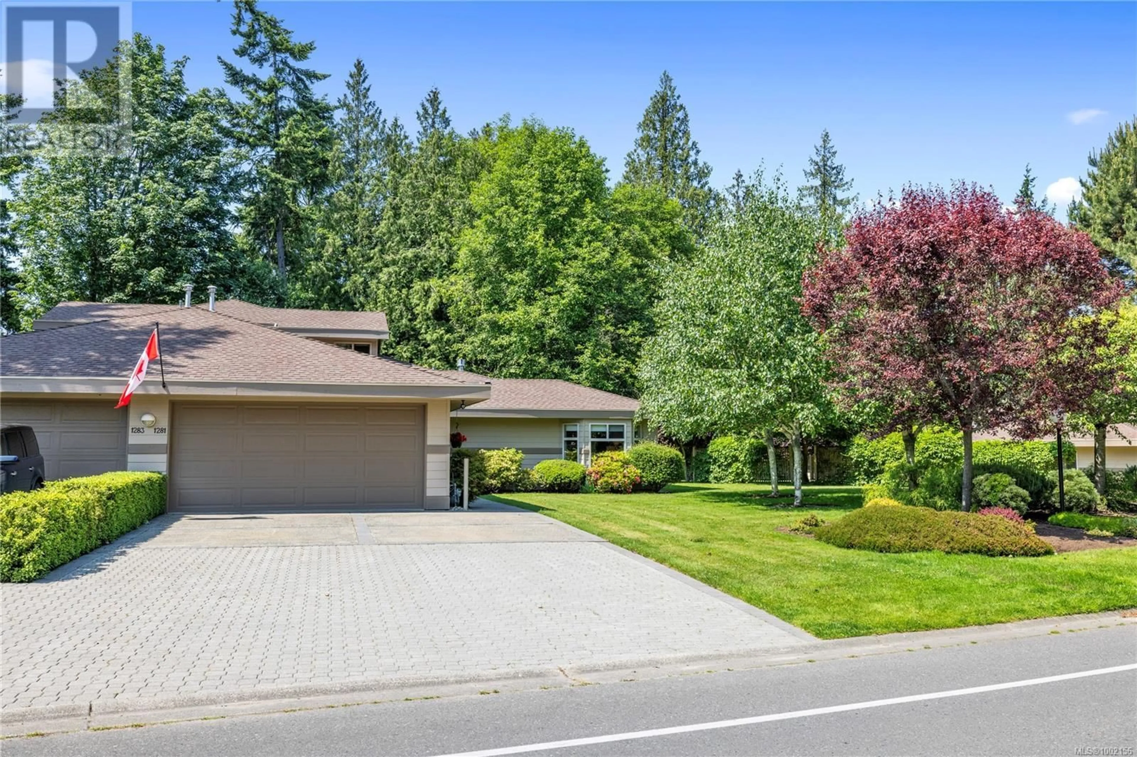 A pic from outside/outdoor area/front of a property/back of a property/a pic from drone, street for 1281 ROBERTON BOULEVARD, Parksville British Columbia V9P2P8