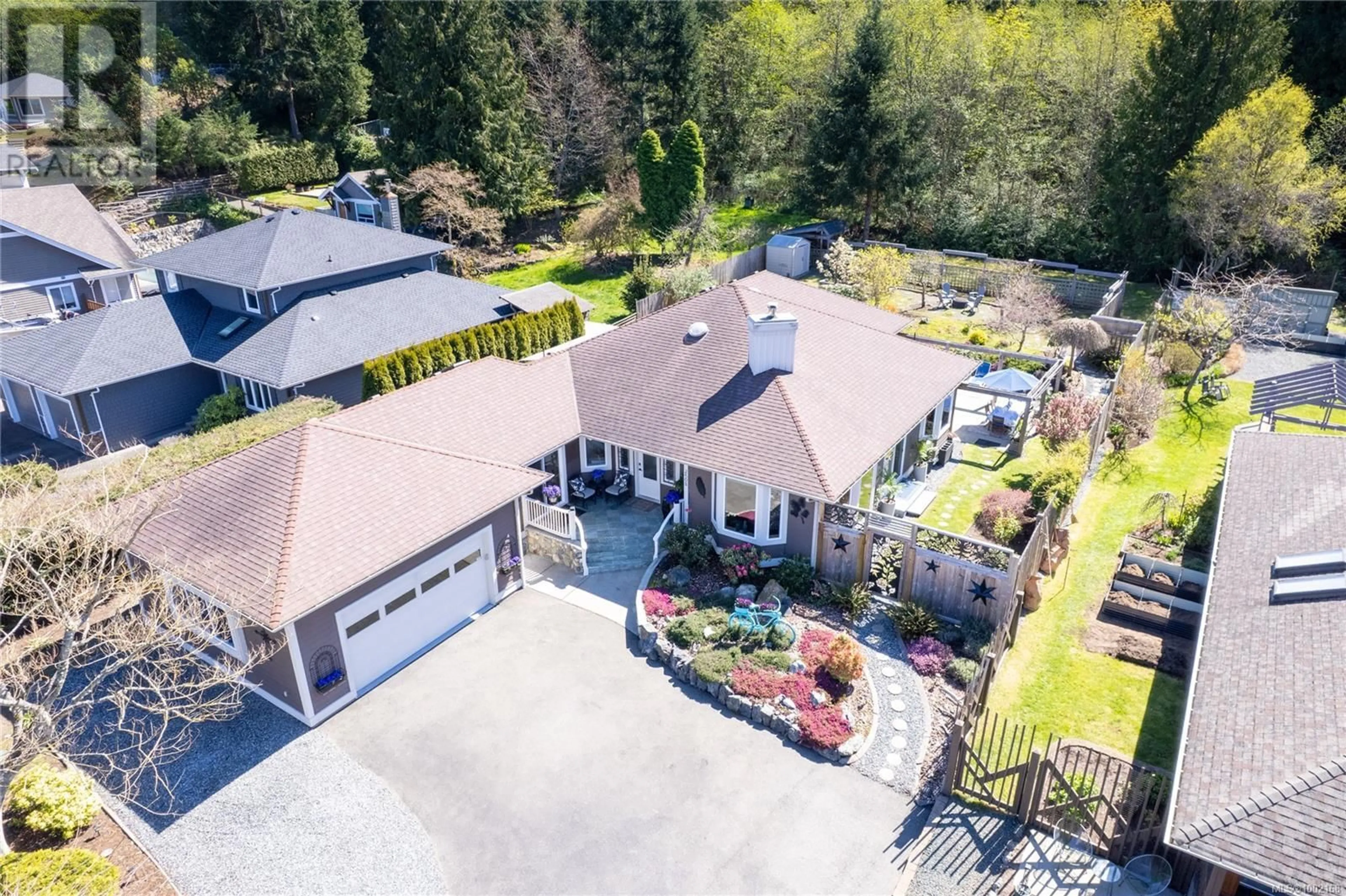 A pic from outside/outdoor area/front of a property/back of a property/a pic from drone, street for 2508 NUTTAL DRIVE, Nanoose Bay British Columbia V9P9B4