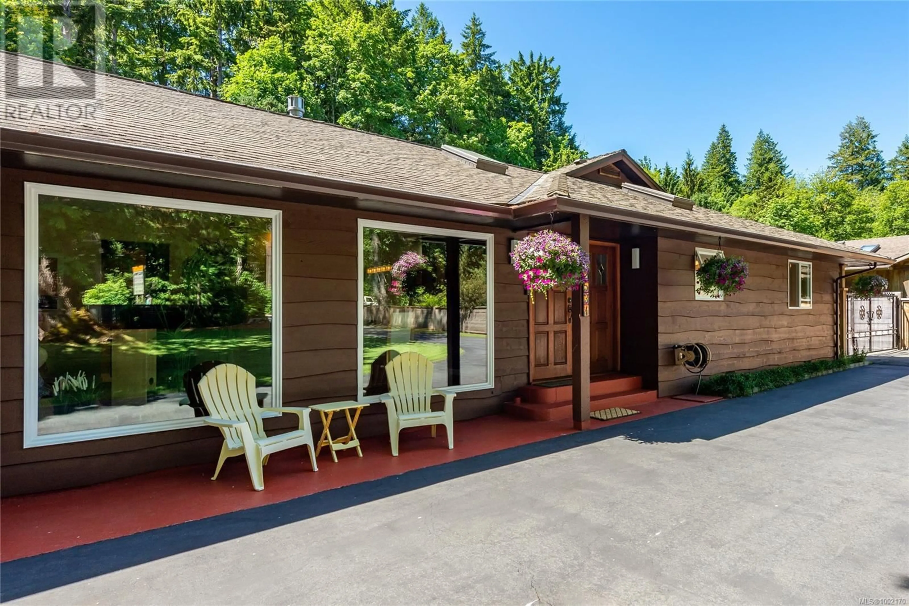 Patio, unknown for 2531 CAMPBELL RIVER ROAD, Campbell River British Columbia V9W4P1