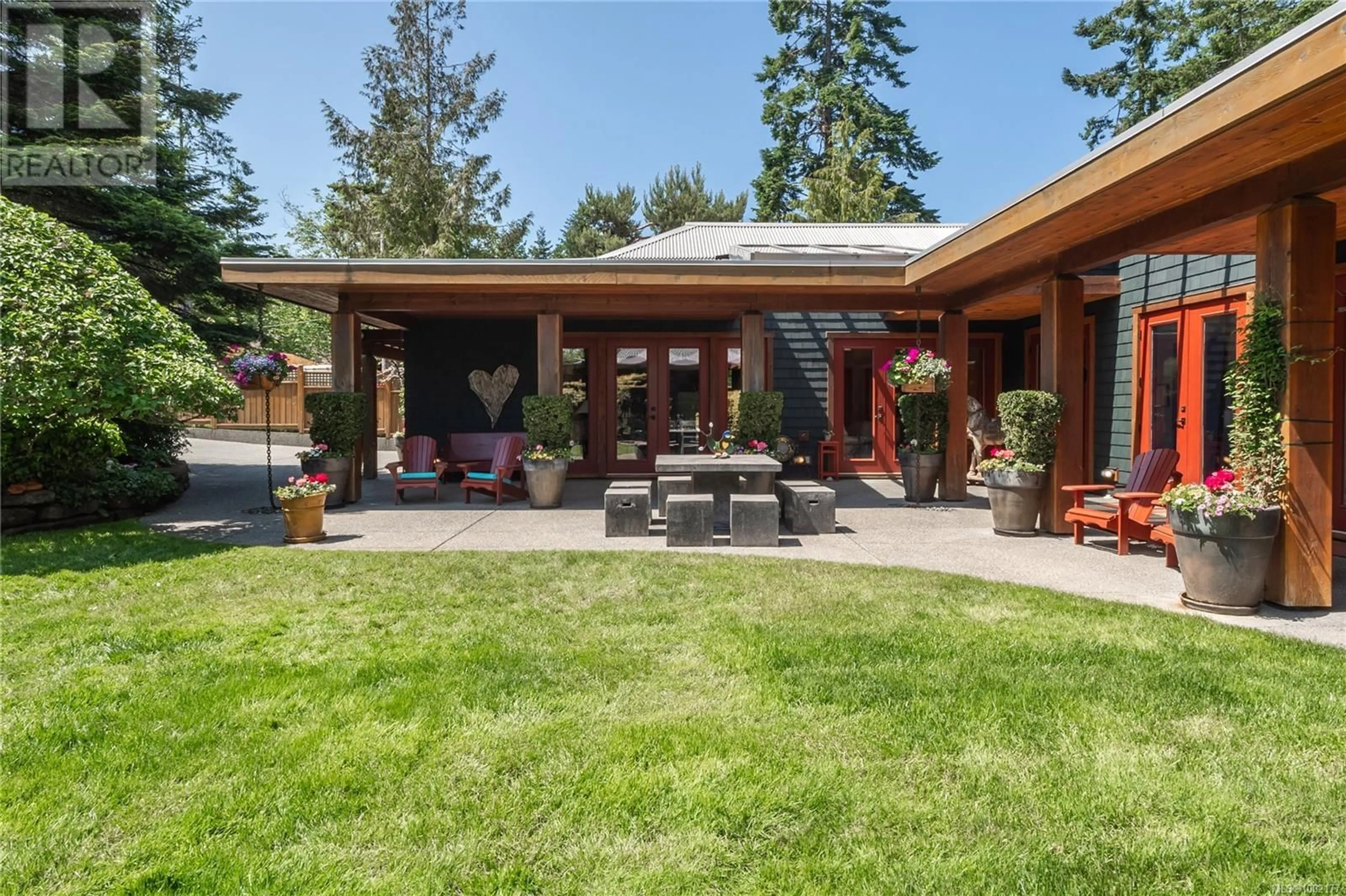 Patio, unknown for 1664 QUEEQUEG TURNABOUT, Gabriola Island British Columbia V0R1X5