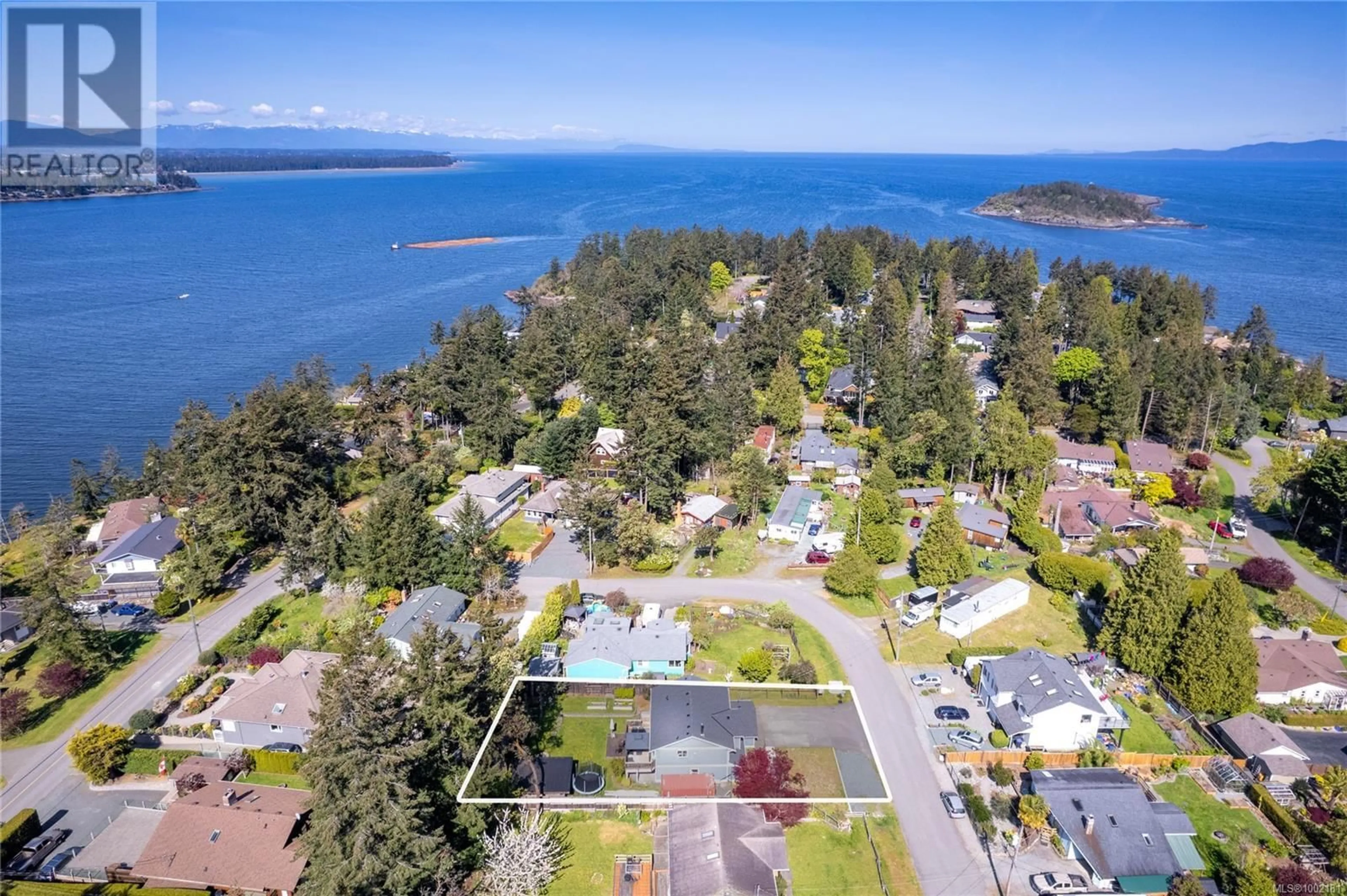 A pic from outside/outdoor area/front of a property/back of a property/a pic from drone, water/lake/river/ocean view for 1401 PILOT WAY, Nanoose Bay British Columbia V9P9B8