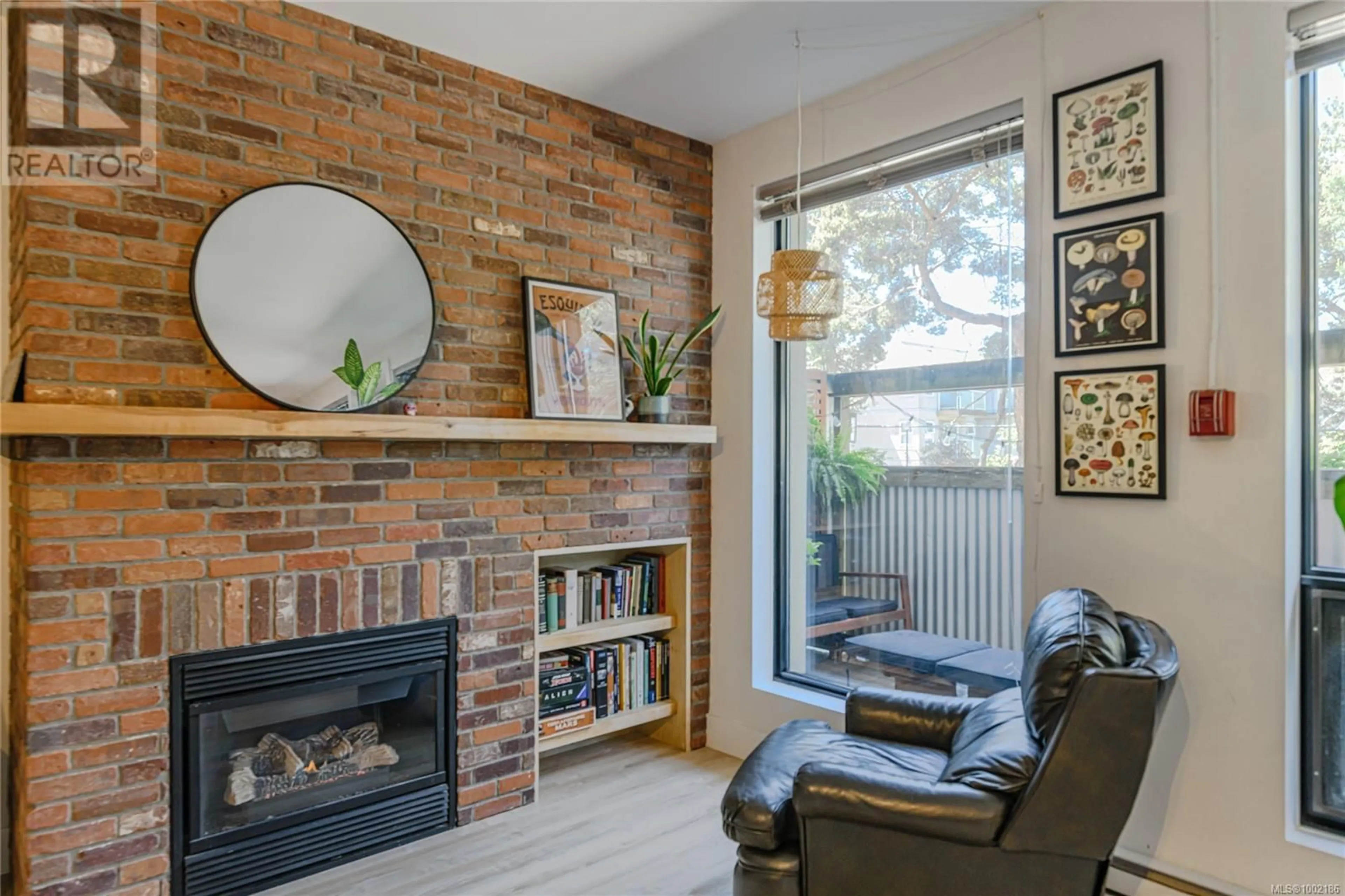 Living room with furniture, unknown for 104 - 400 SITKUM ROAD, Victoria British Columbia V9A7G6