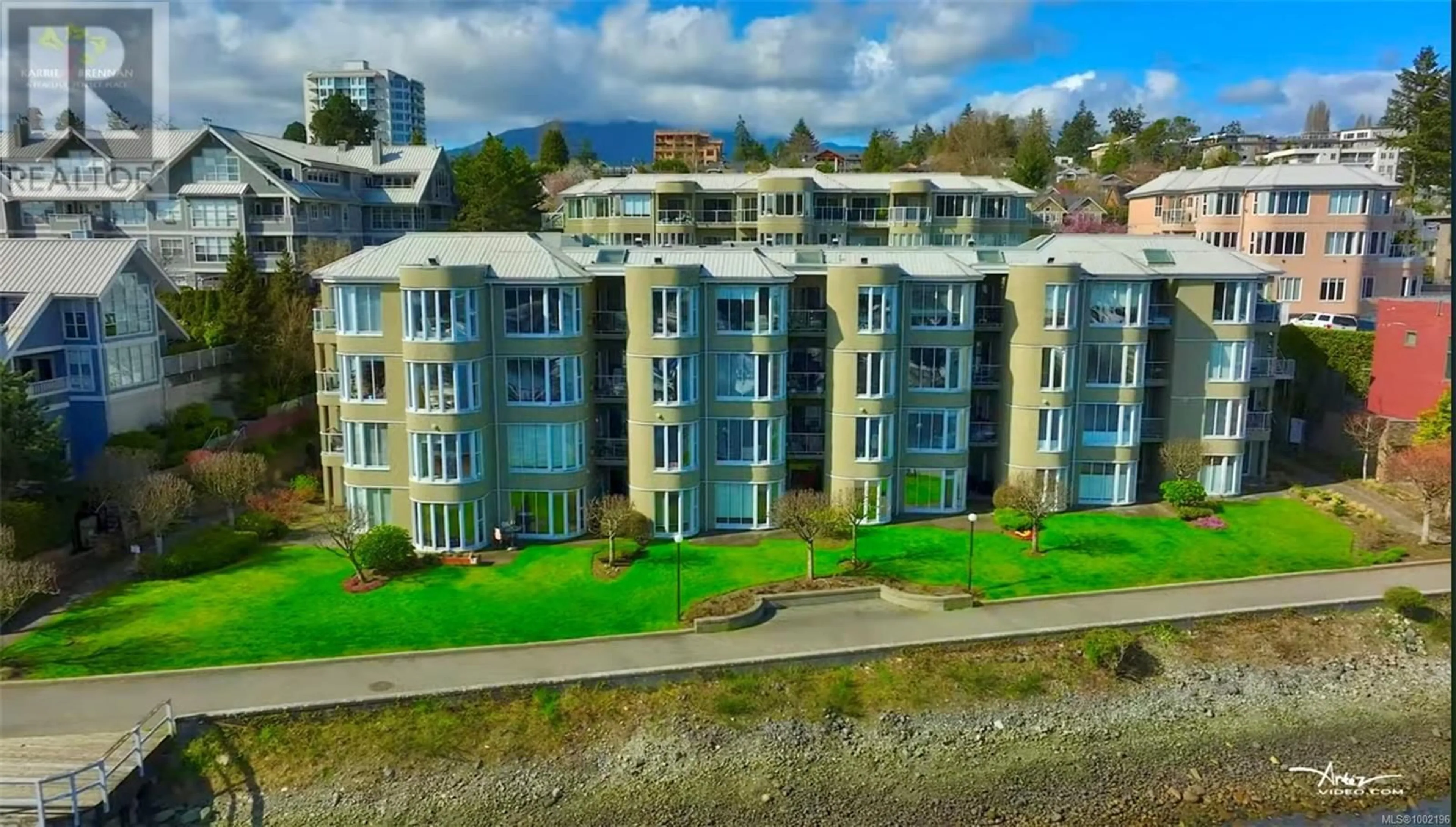 A pic from outside/outdoor area/front of a property/back of a property/a pic from drone, water/lake/river/ocean view for 201 - 566 STEWART AVENUE, Nanaimo British Columbia V9S5T5