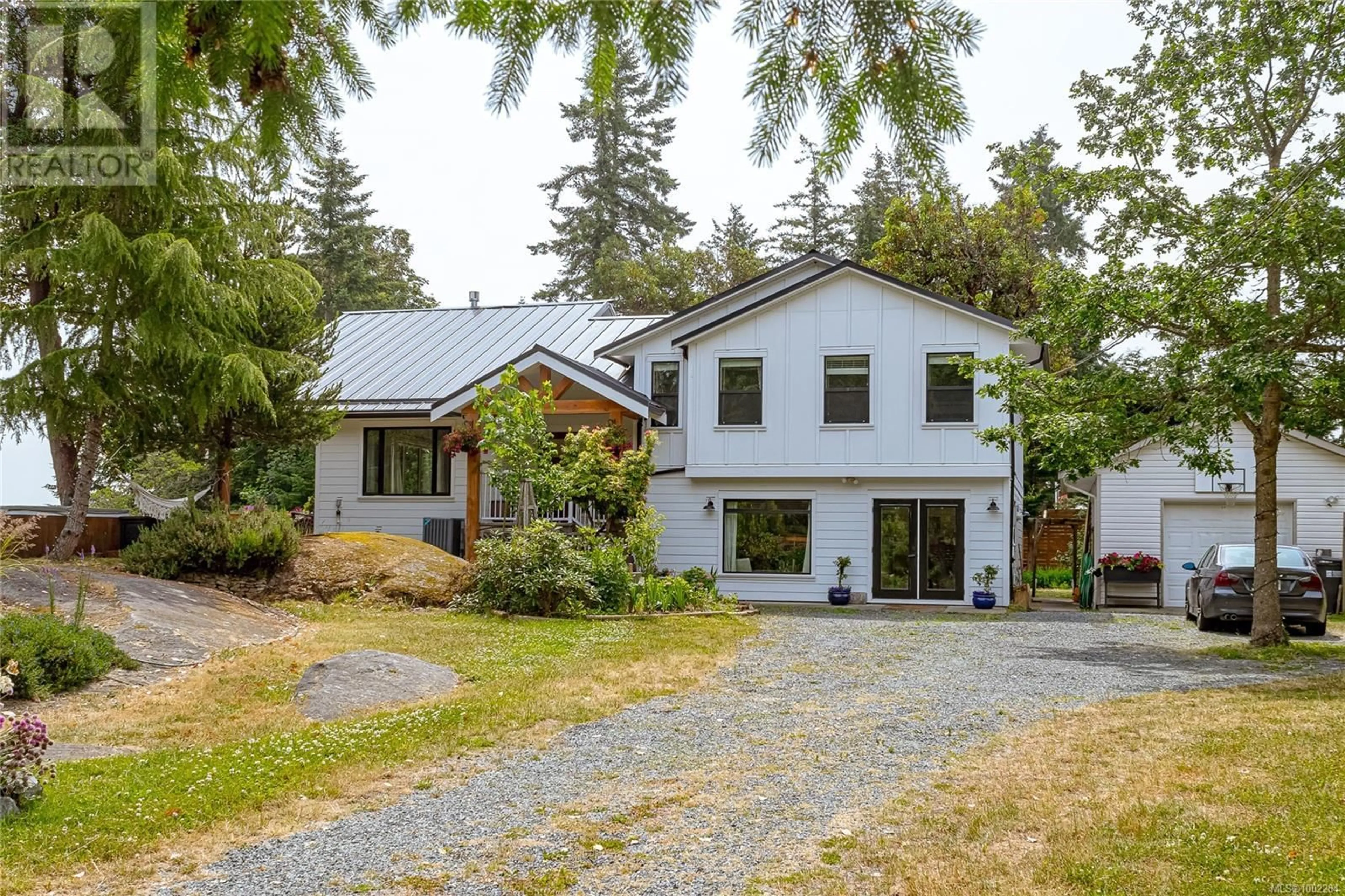 A pic from outside/outdoor area/front of a property/back of a property/a pic from drone, street for 2965 BARNES ROAD, Nanaimo British Columbia V9X1N9