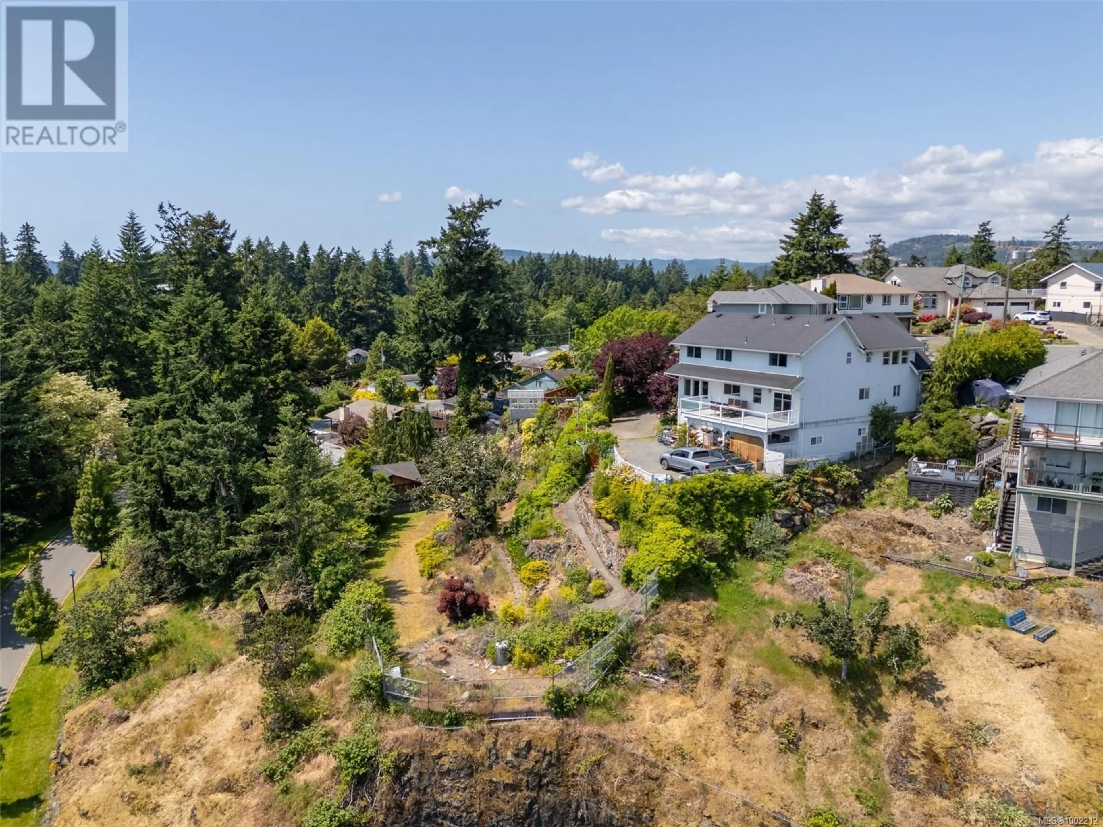 A pic from outside/outdoor area/front of a property/back of a property/a pic from drone, water/lake/river/ocean view for 372 CRYSTALVIEW TERRACE, Langford British Columbia V9B5S5