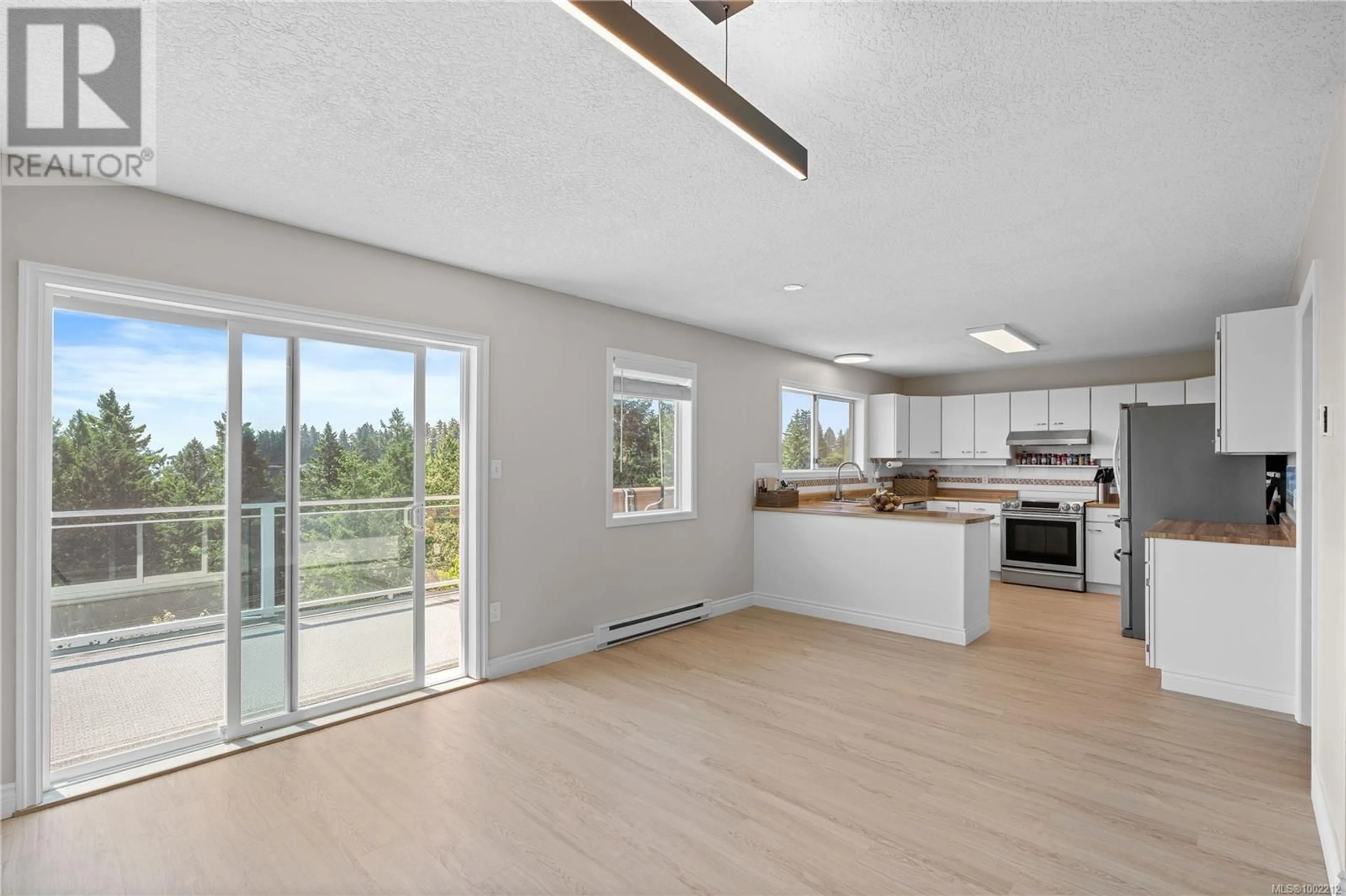 Open concept kitchen, unknown for 372 CRYSTALVIEW TERRACE, Langford British Columbia V9B5S5
