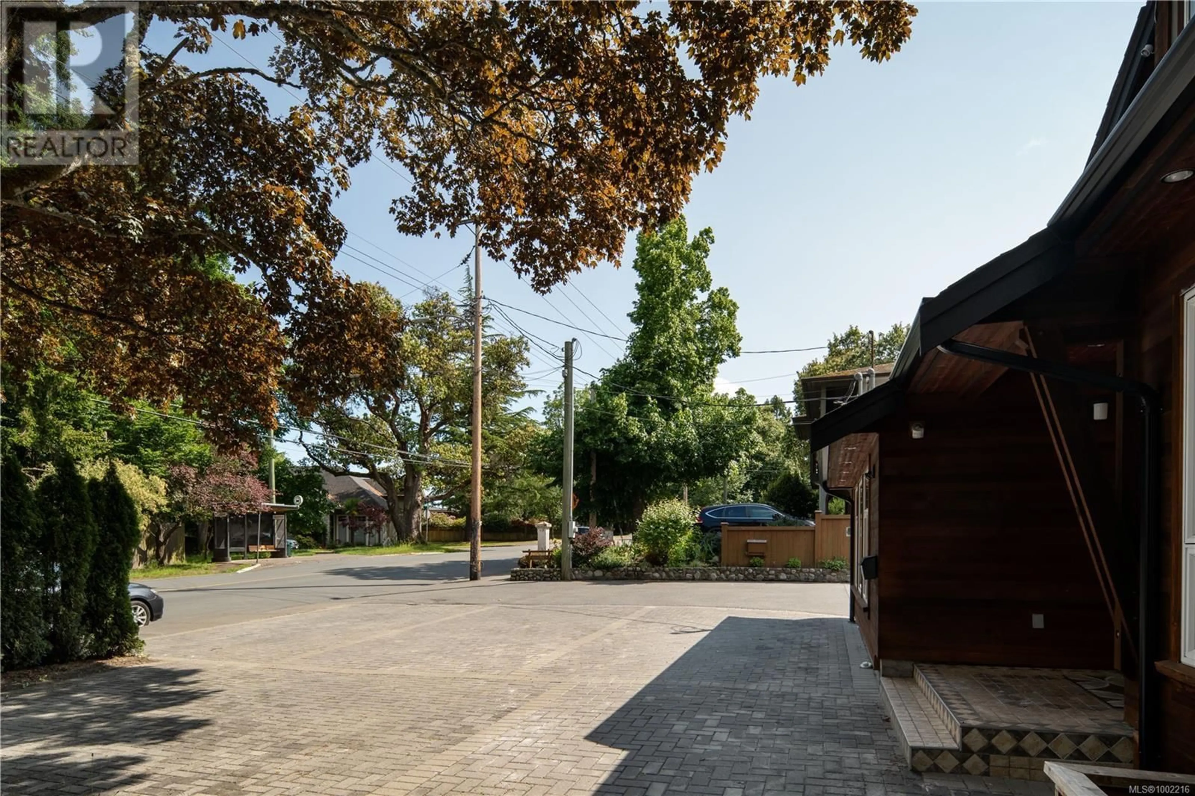 Patio, street for A - 4454 TYNDALL AVENUE, Saanich British Columbia V8N3S1