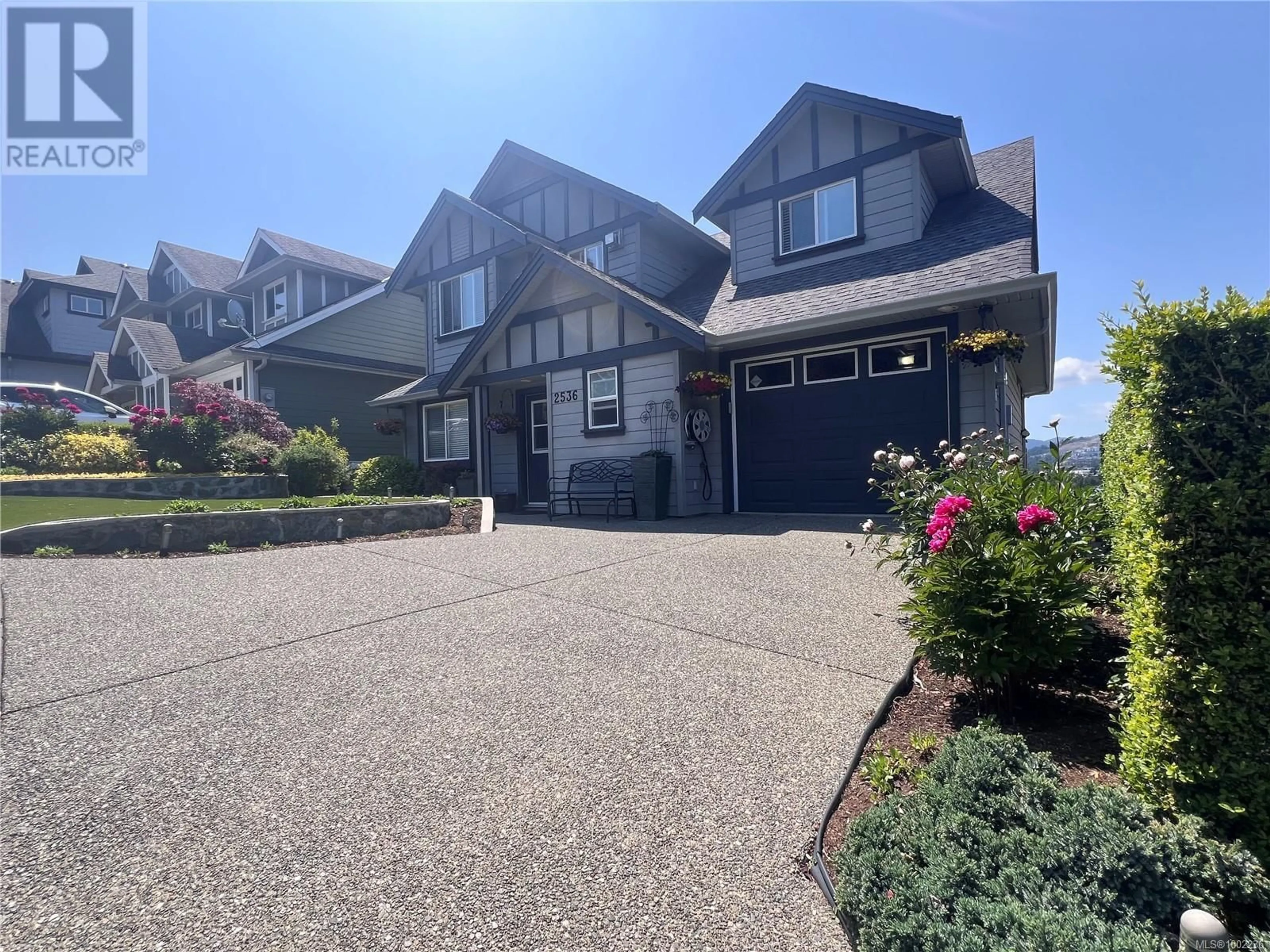 A pic from outside/outdoor area/front of a property/back of a property/a pic from drone, street for 2536 LEGACY RIDGE, Langford British Columbia V9B0A1