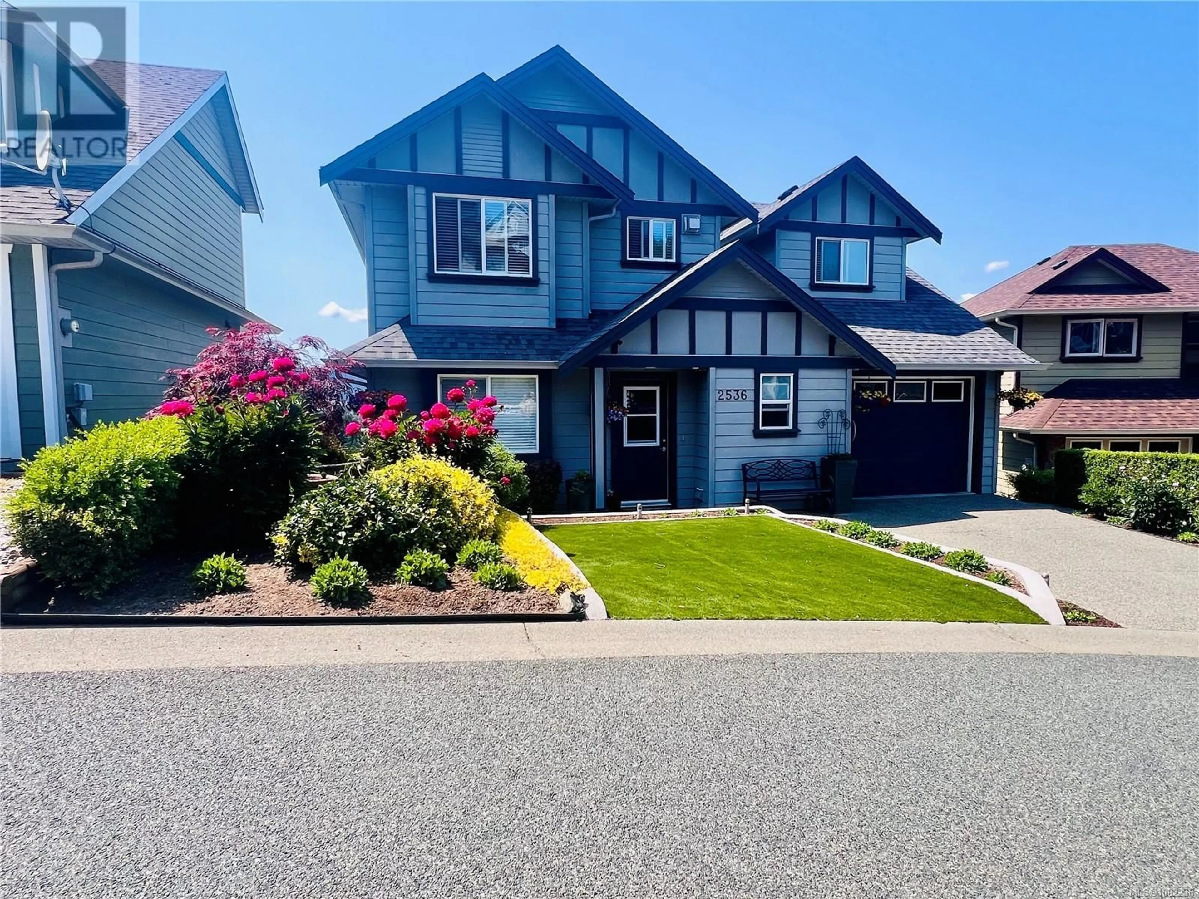 Home with vinyl exterior material, street for 2536 LEGACY RIDGE, Langford British Columbia V9B0A1