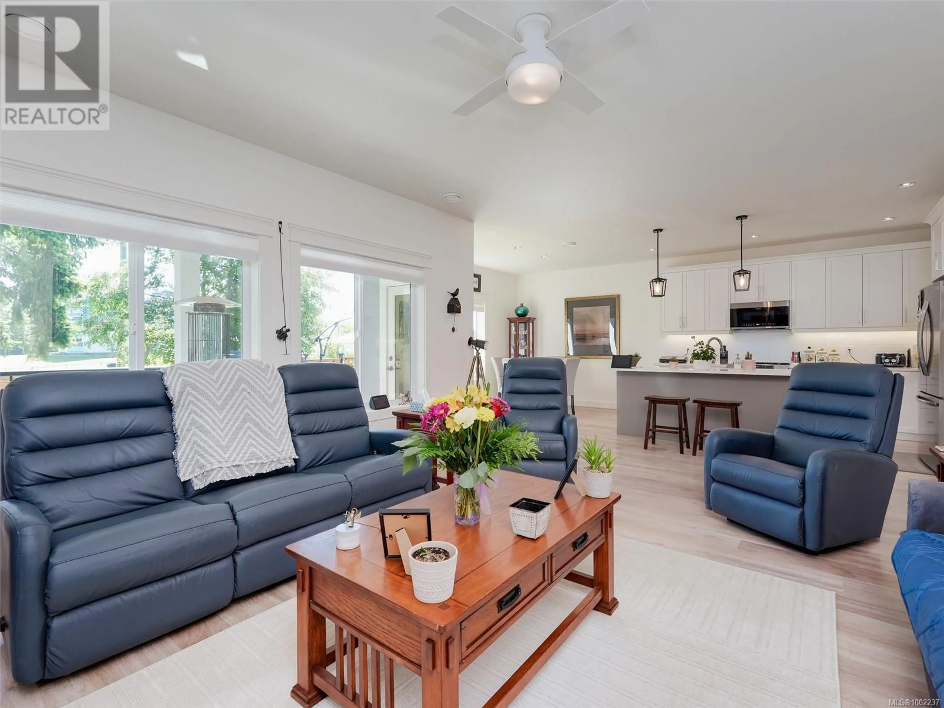 Living room with furniture, unknown for 6512 NOBLEWOOD PLACE, Sooke British Columbia V9Z0W3