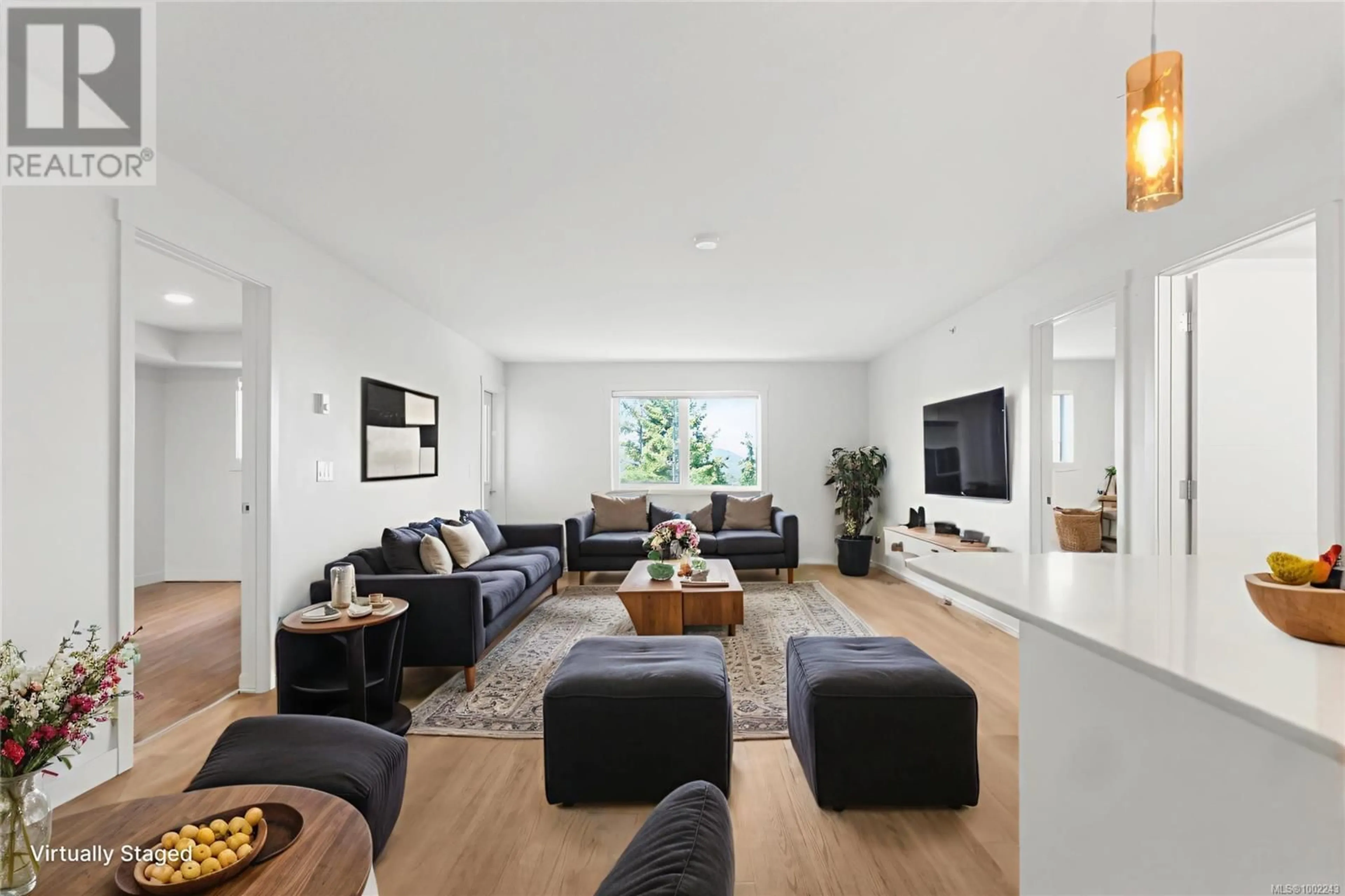 Living room with furniture, unknown for 301 - 4810 CEDAR RIDGE PLACE, Nanaimo British Columbia V9T0M7