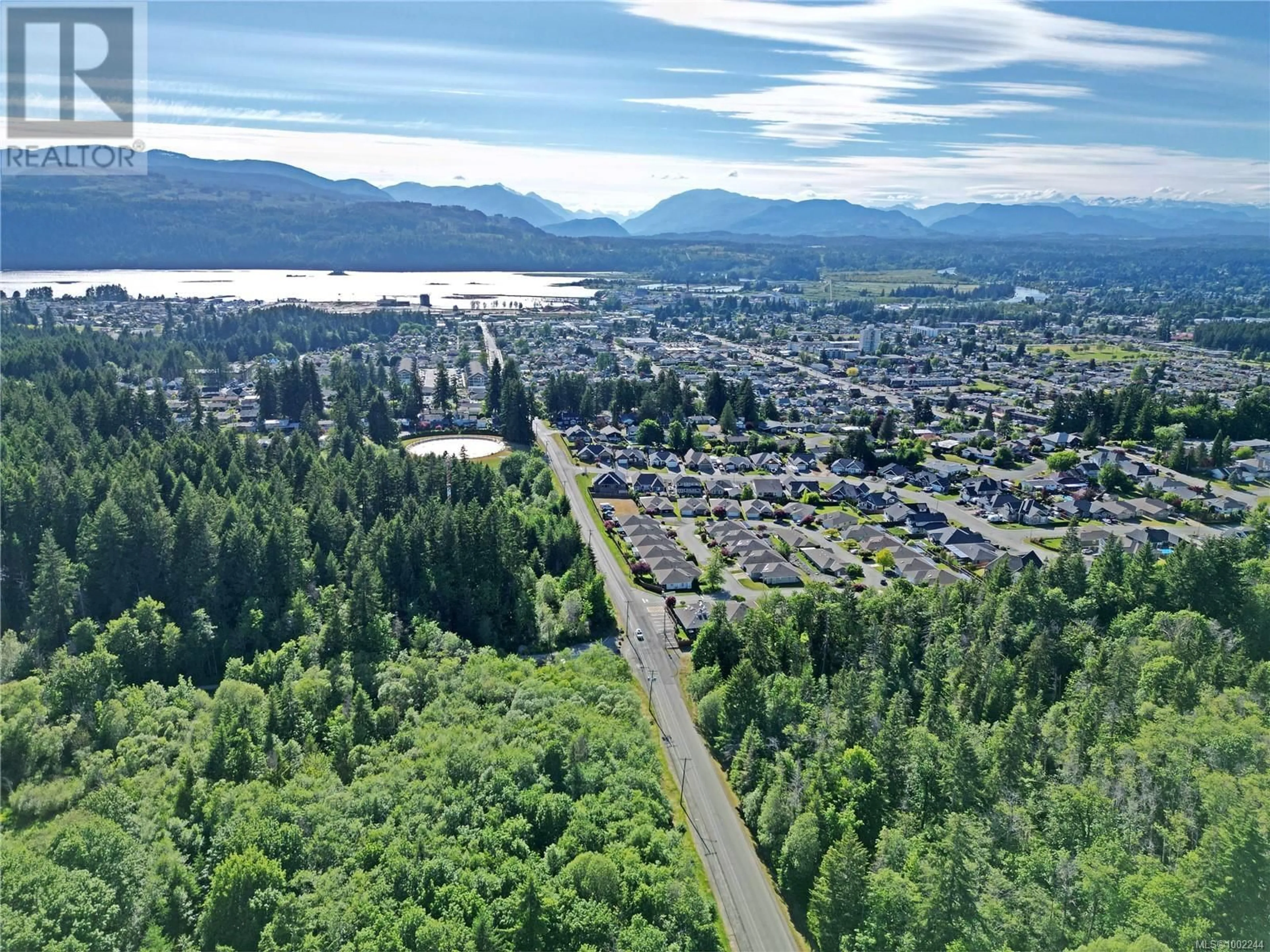 A pic from outside/outdoor area/front of a property/back of a property/a pic from drone, mountain view for 3558 SWORDFERN LANE, Port Alberni British Columbia V9Y0A5