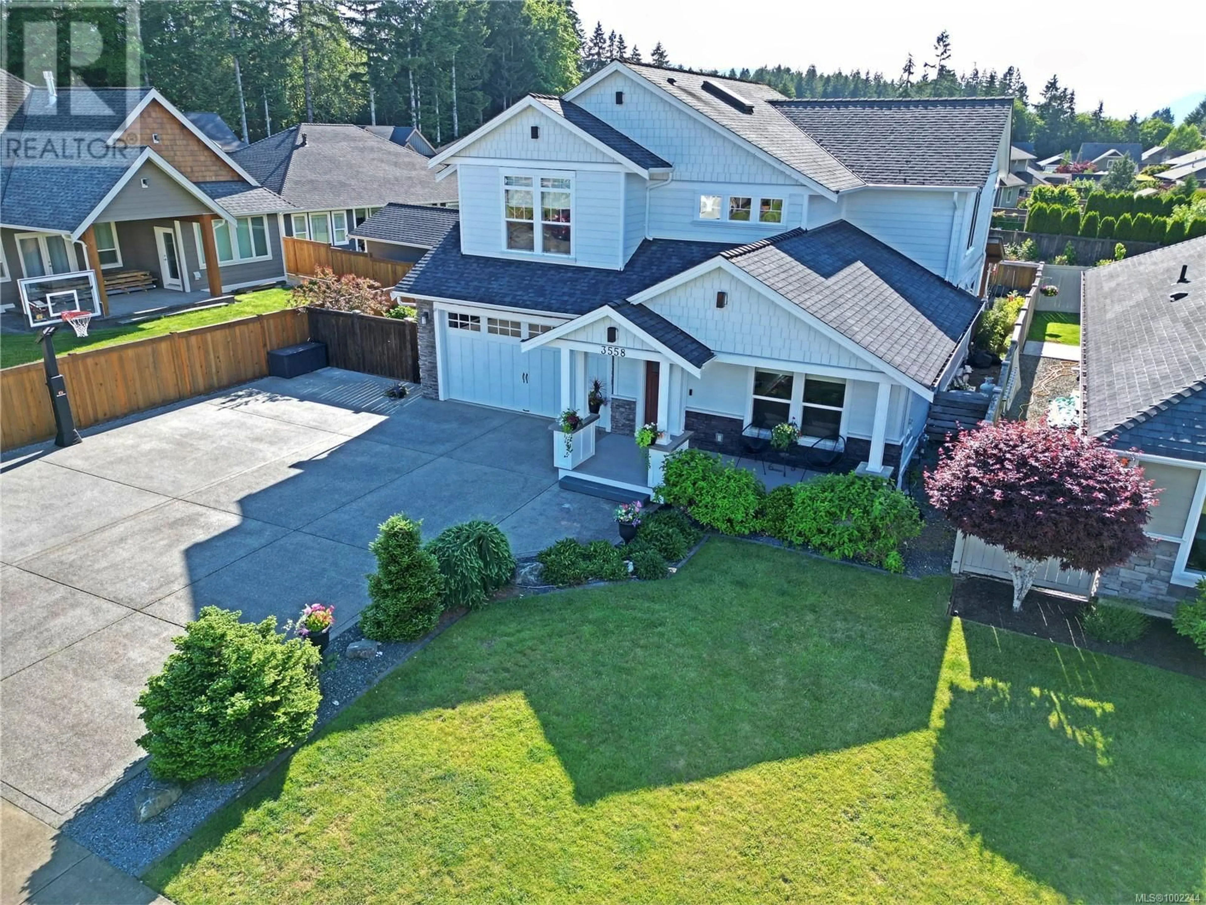 A pic from outside/outdoor area/front of a property/back of a property/a pic from drone, street for 3558 SWORDFERN LANE, Port Alberni British Columbia V9Y0A5