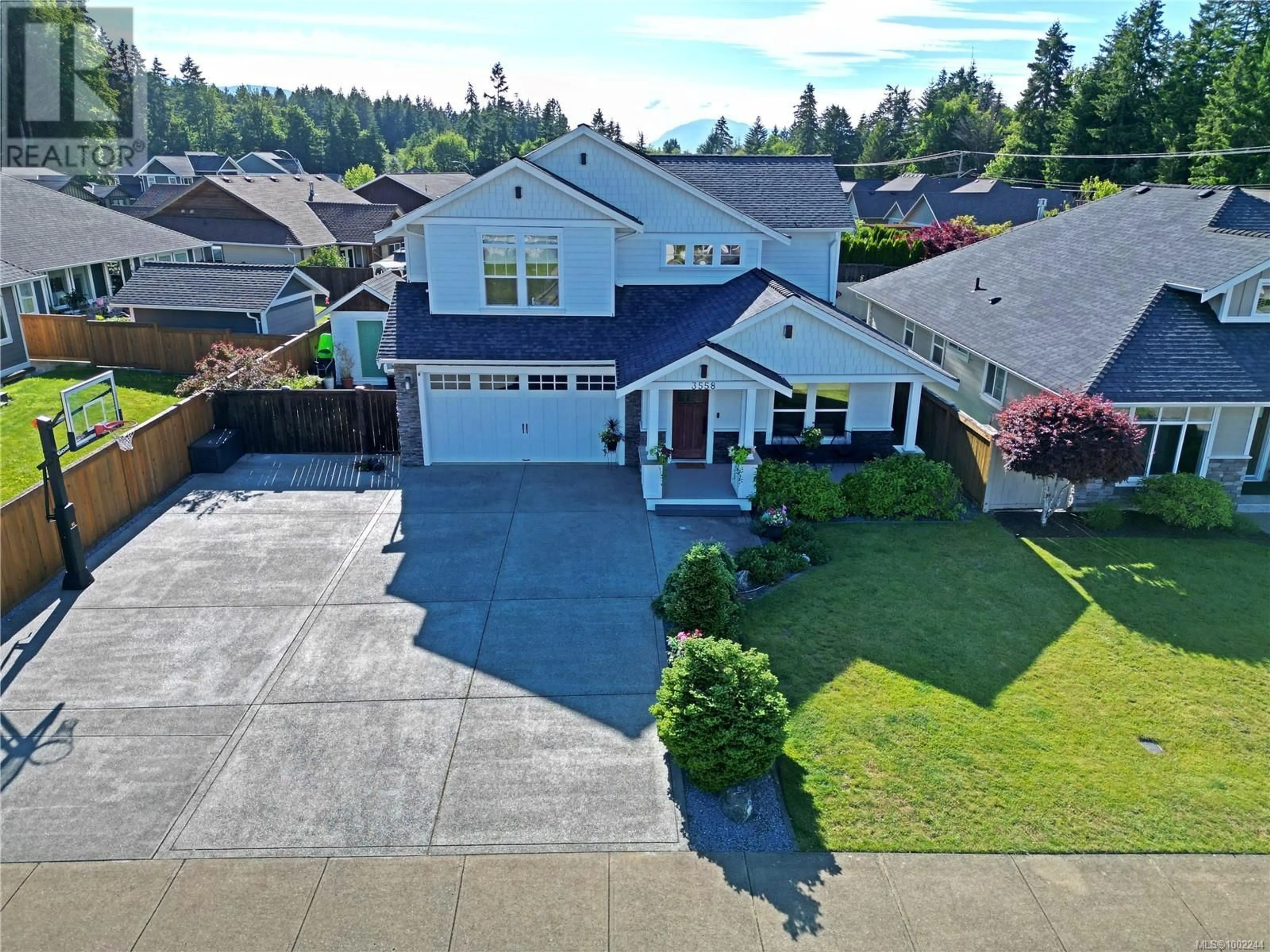 A pic from outside/outdoor area/front of a property/back of a property/a pic from drone, street for 3558 SWORDFERN LANE, Port Alberni British Columbia V9Y0A5