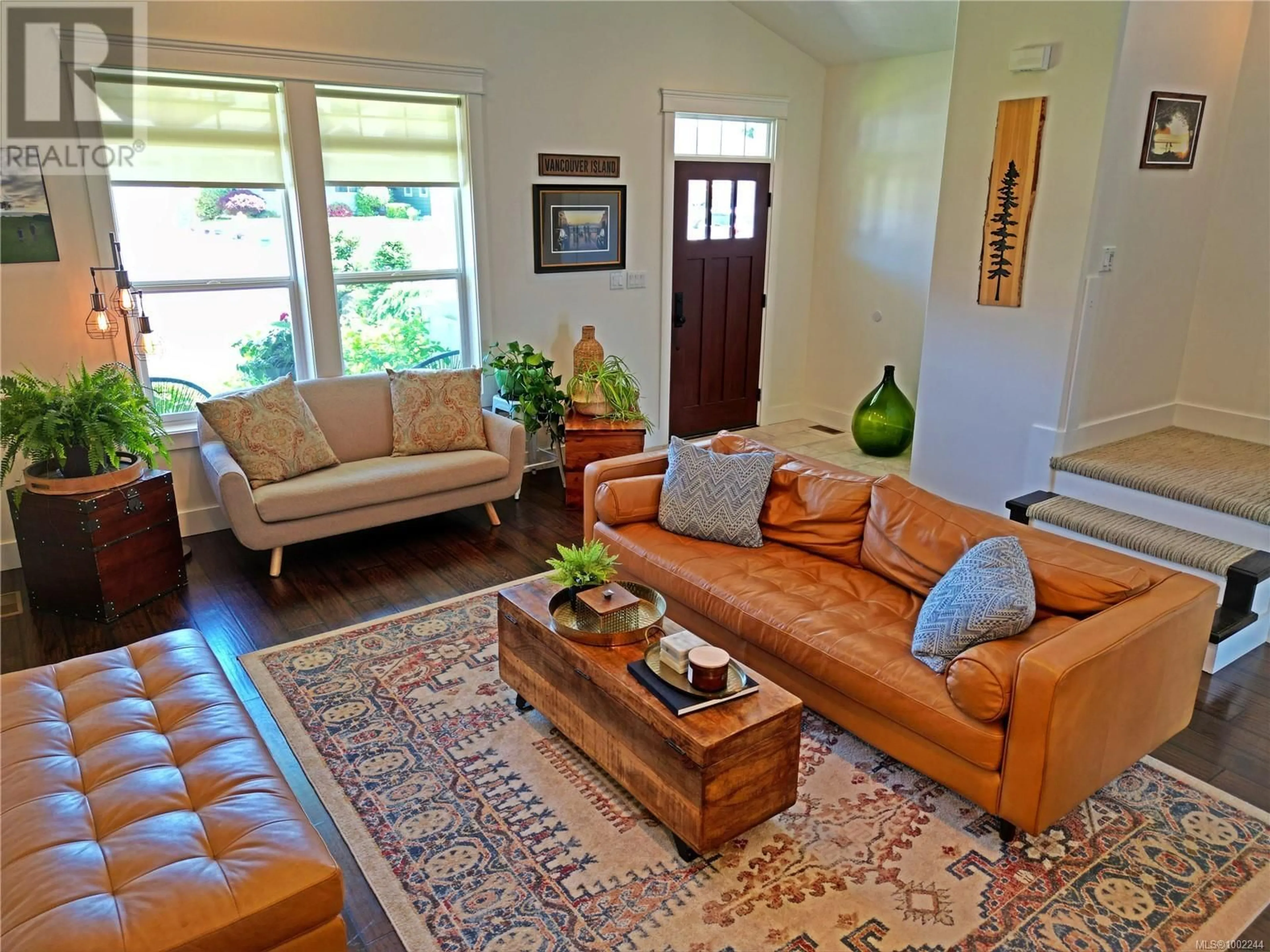 Living room with furniture, unknown for 3558 SWORDFERN LANE, Port Alberni British Columbia V9Y0A5