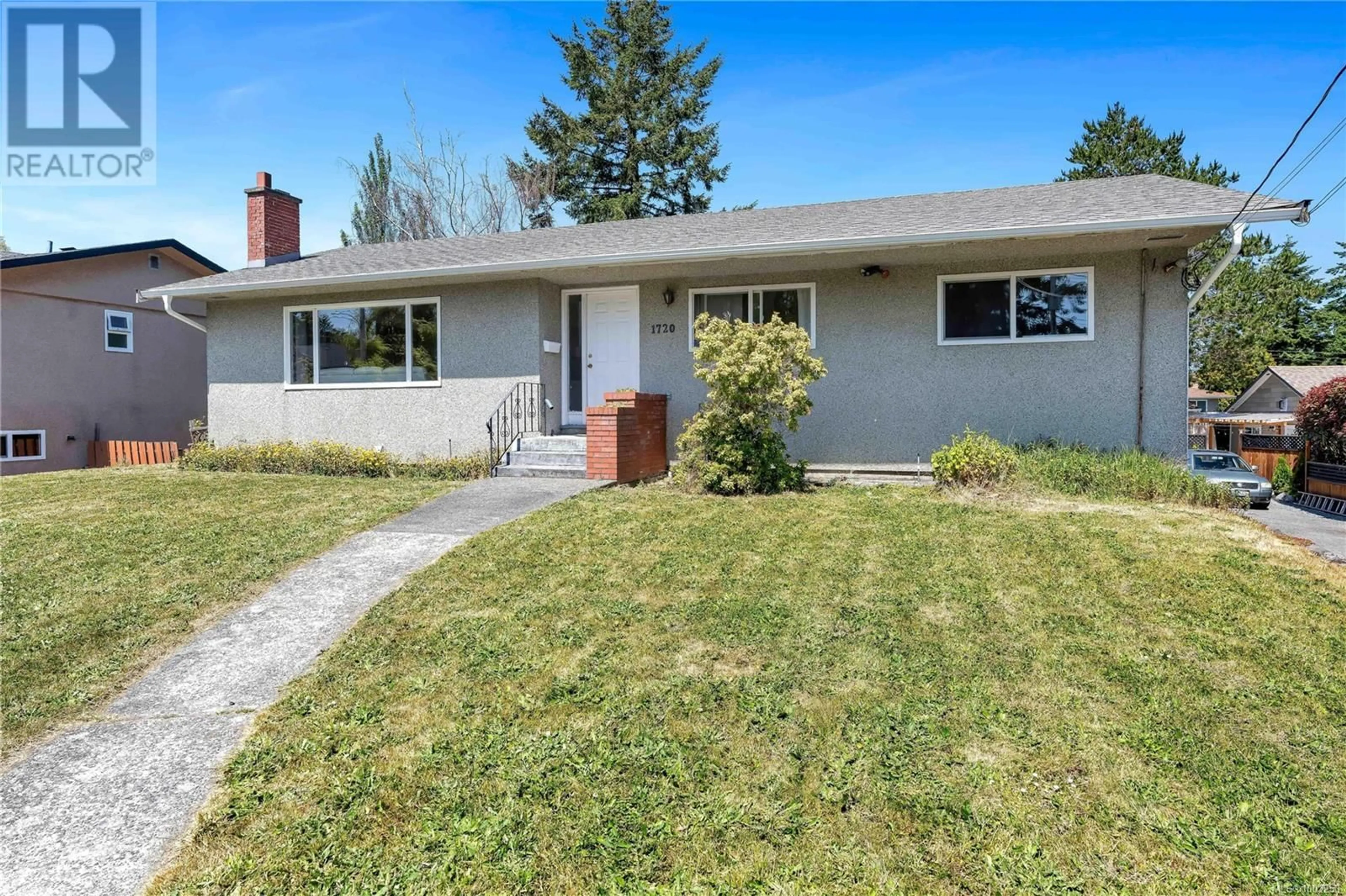 Home with vinyl exterior material, street for 1720 EARLSTON AVENUE, Saanich British Columbia V8P2Z9