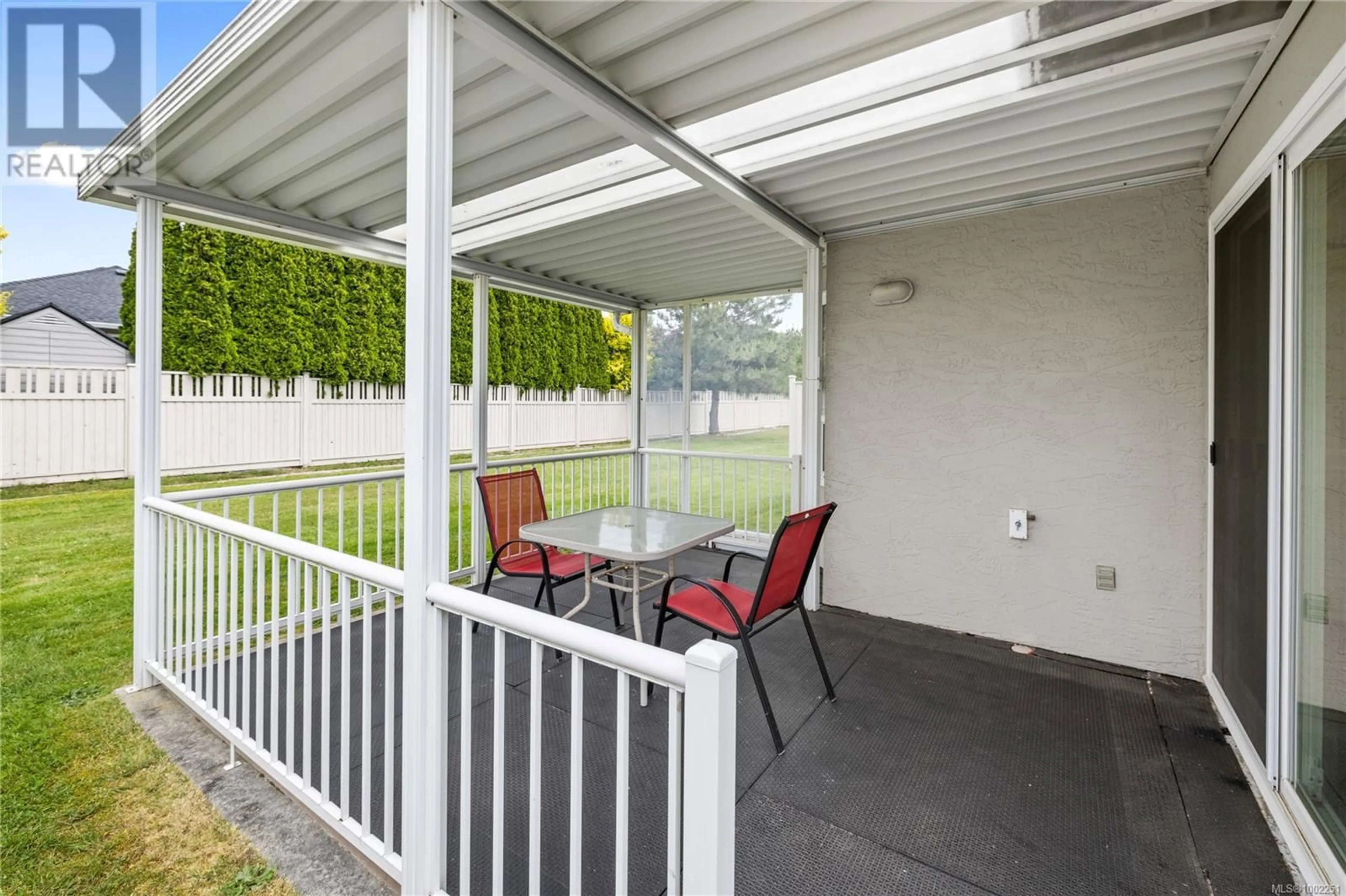 Patio, street for 5964 PRIMROSE DRIVE, Nanaimo British Columbia V9T6B8