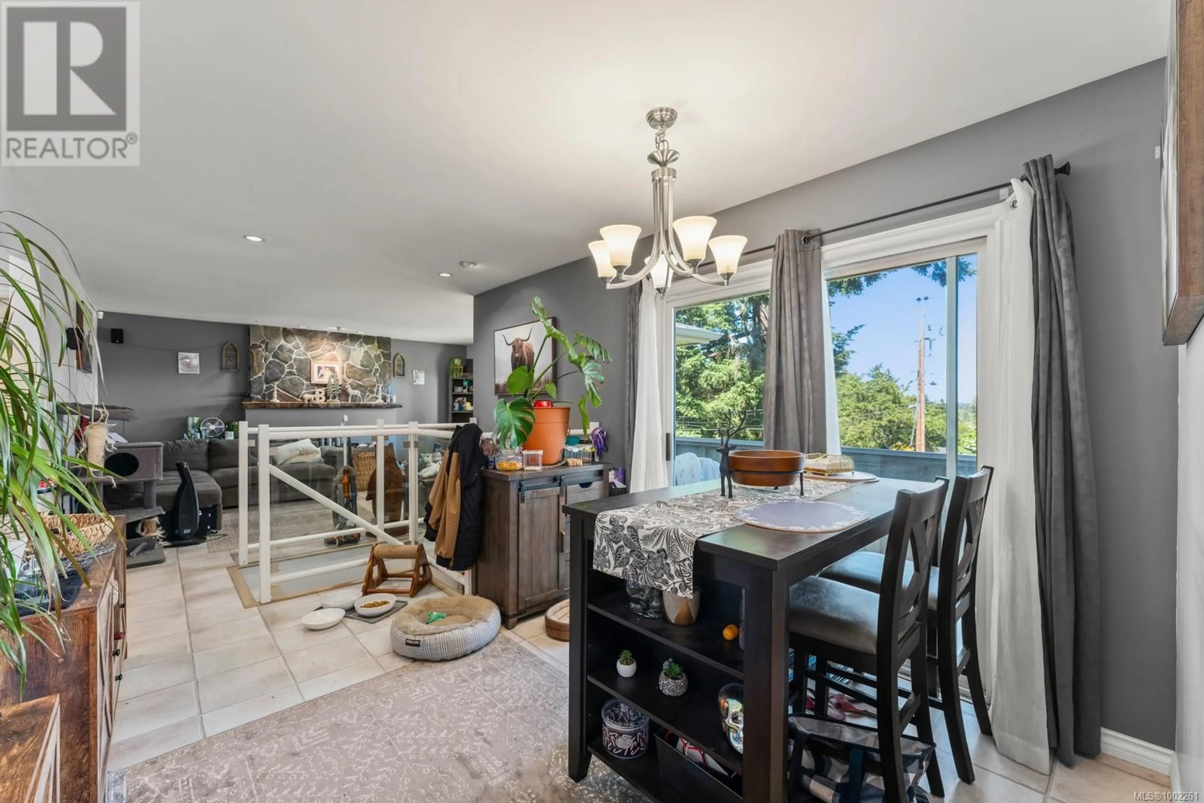 Dining room, ceramic/tile floor for 405 TAMARACK ROAD, Colwood British Columbia V9B2R4