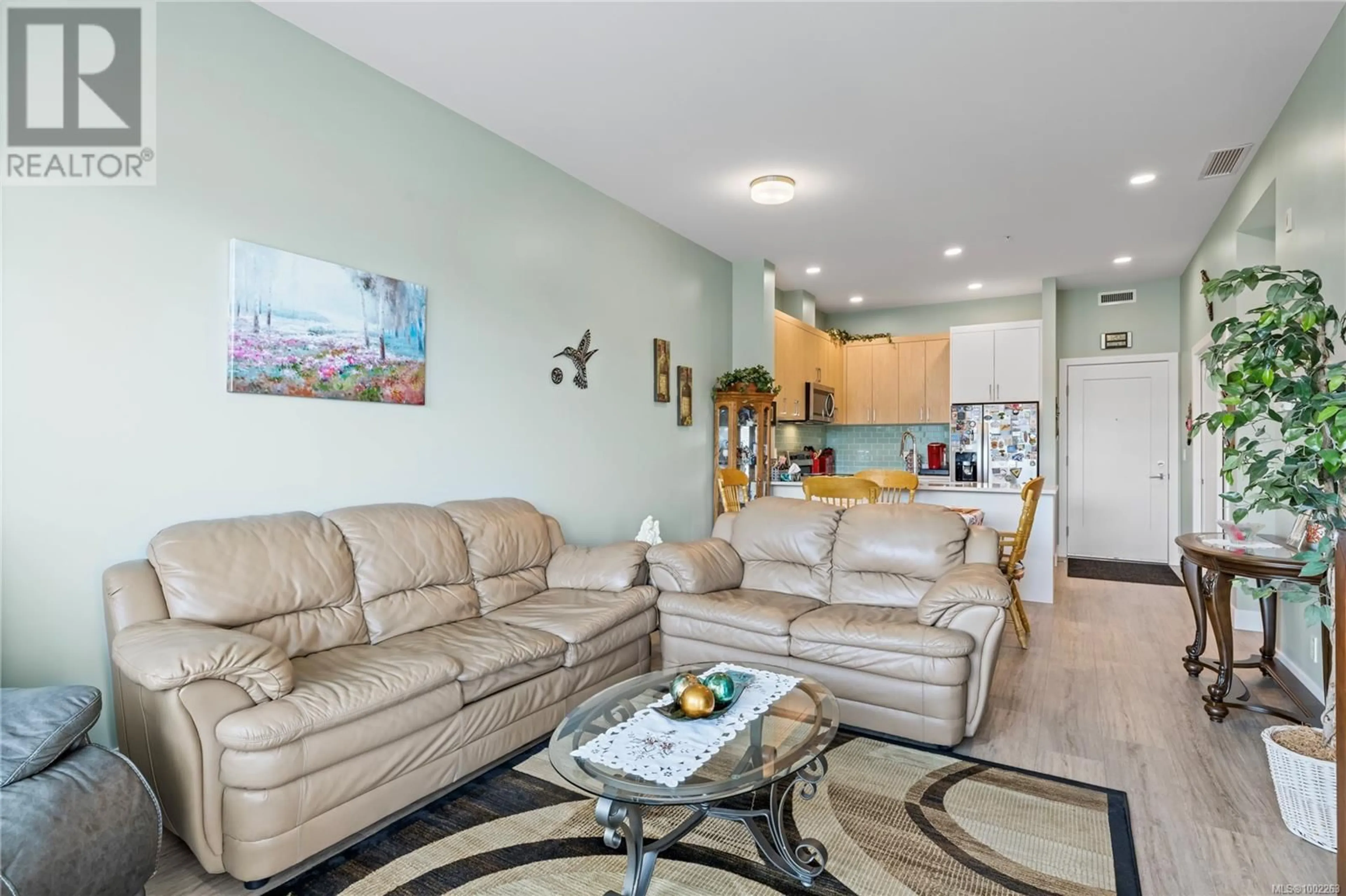 Living room with furniture, unknown for 501 - 6540 METRAL DRIVE, Nanaimo British Columbia V9L0L8