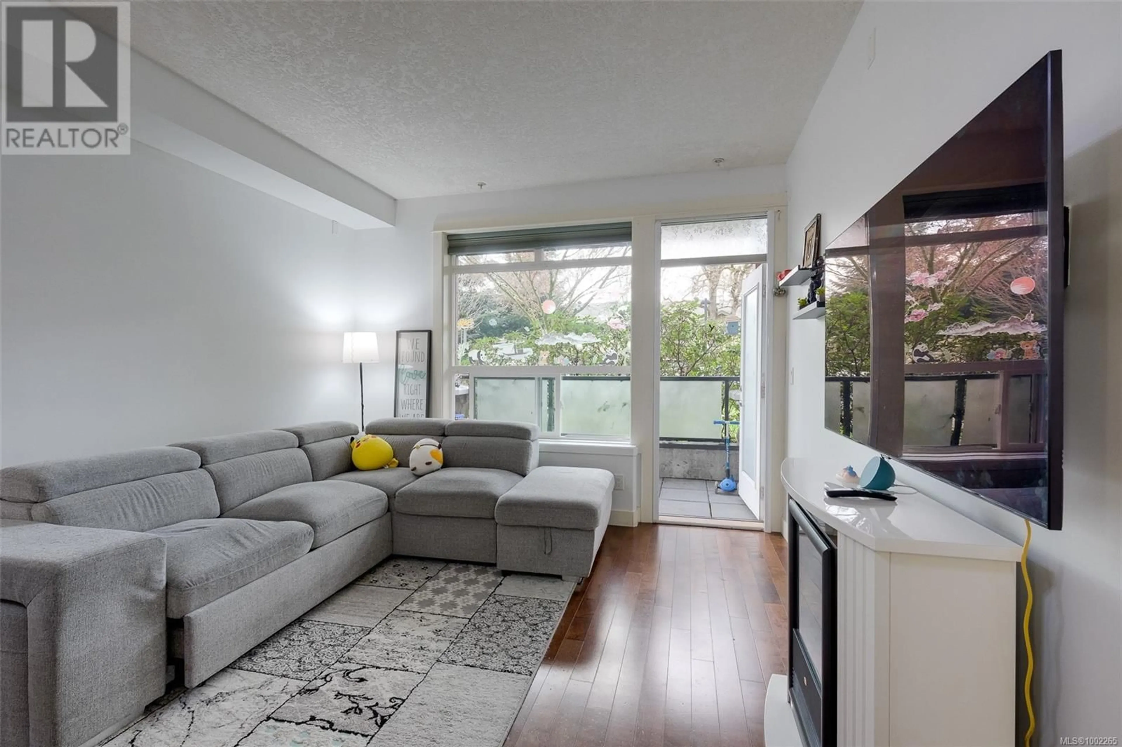 Living room with furniture, unknown for 118 - 2710 JACKLIN ROAD, Langford British Columbia V9B0K5