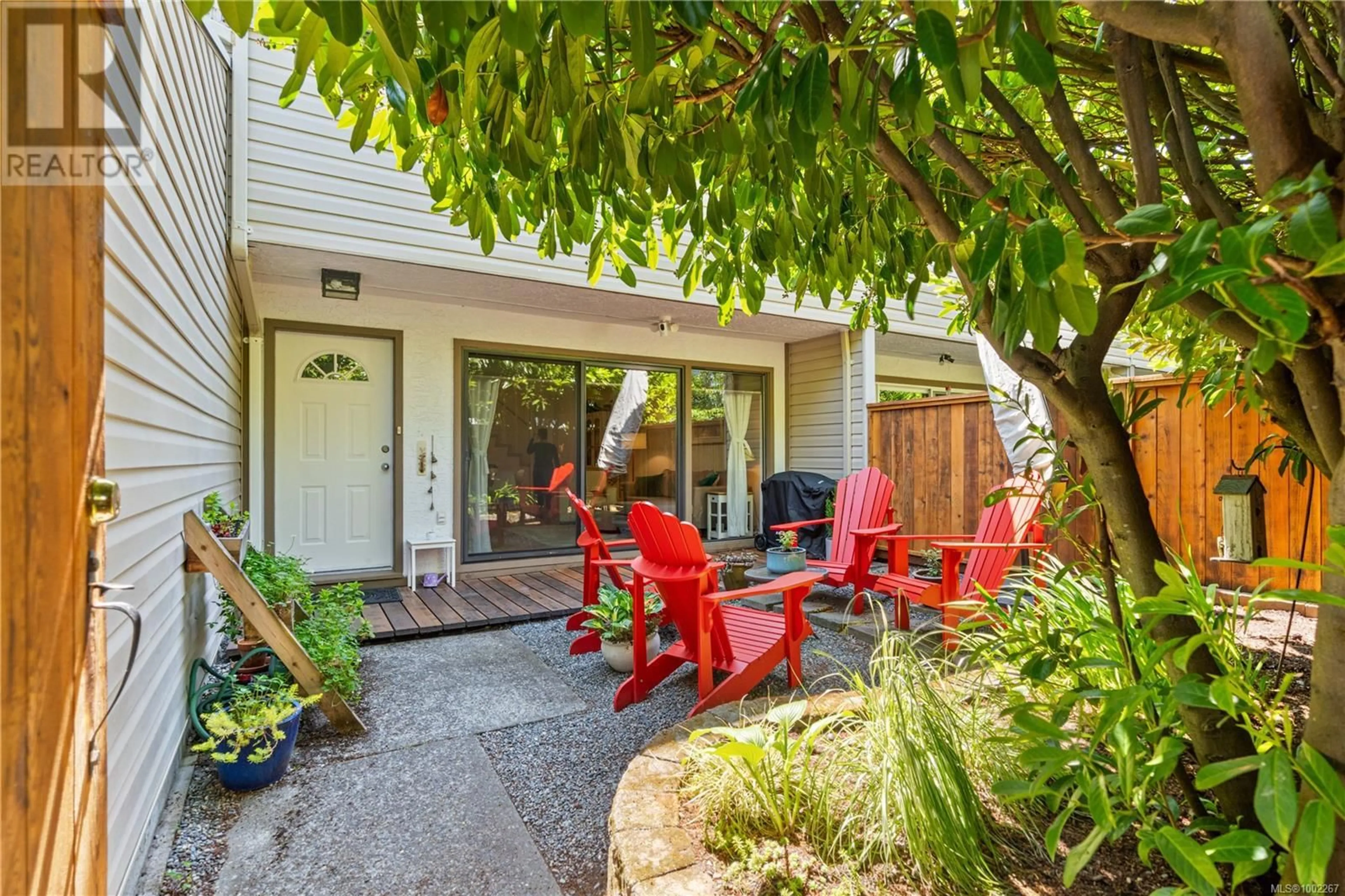 Patio, street for 106 - 156 ST. LAWRENCE STREET, Victoria British Columbia V8V1X8