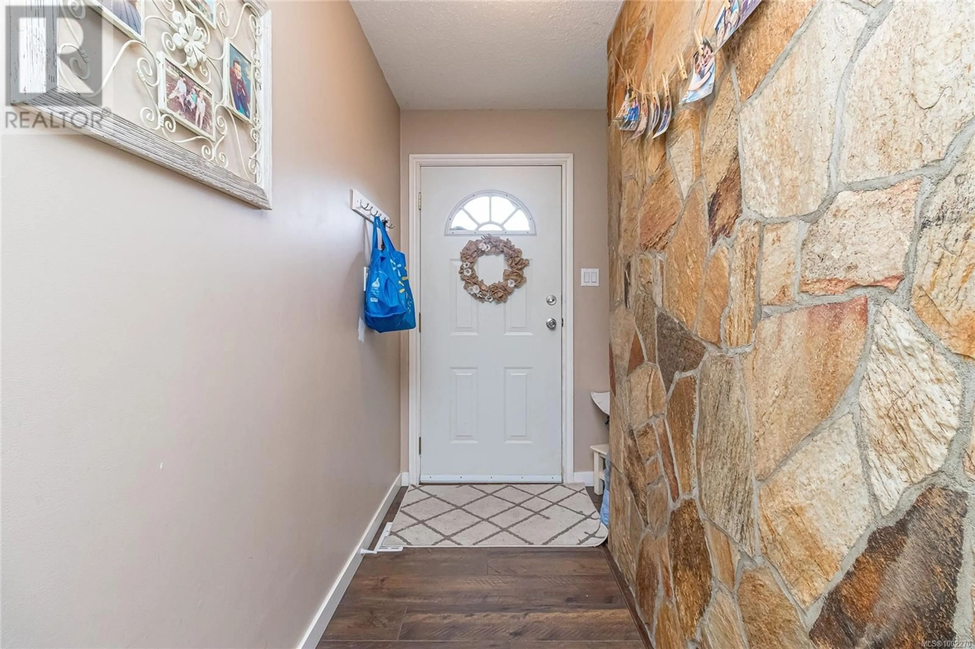 Indoor entryway for 5285 MILLER ROAD, Duncan British Columbia V9L6R6