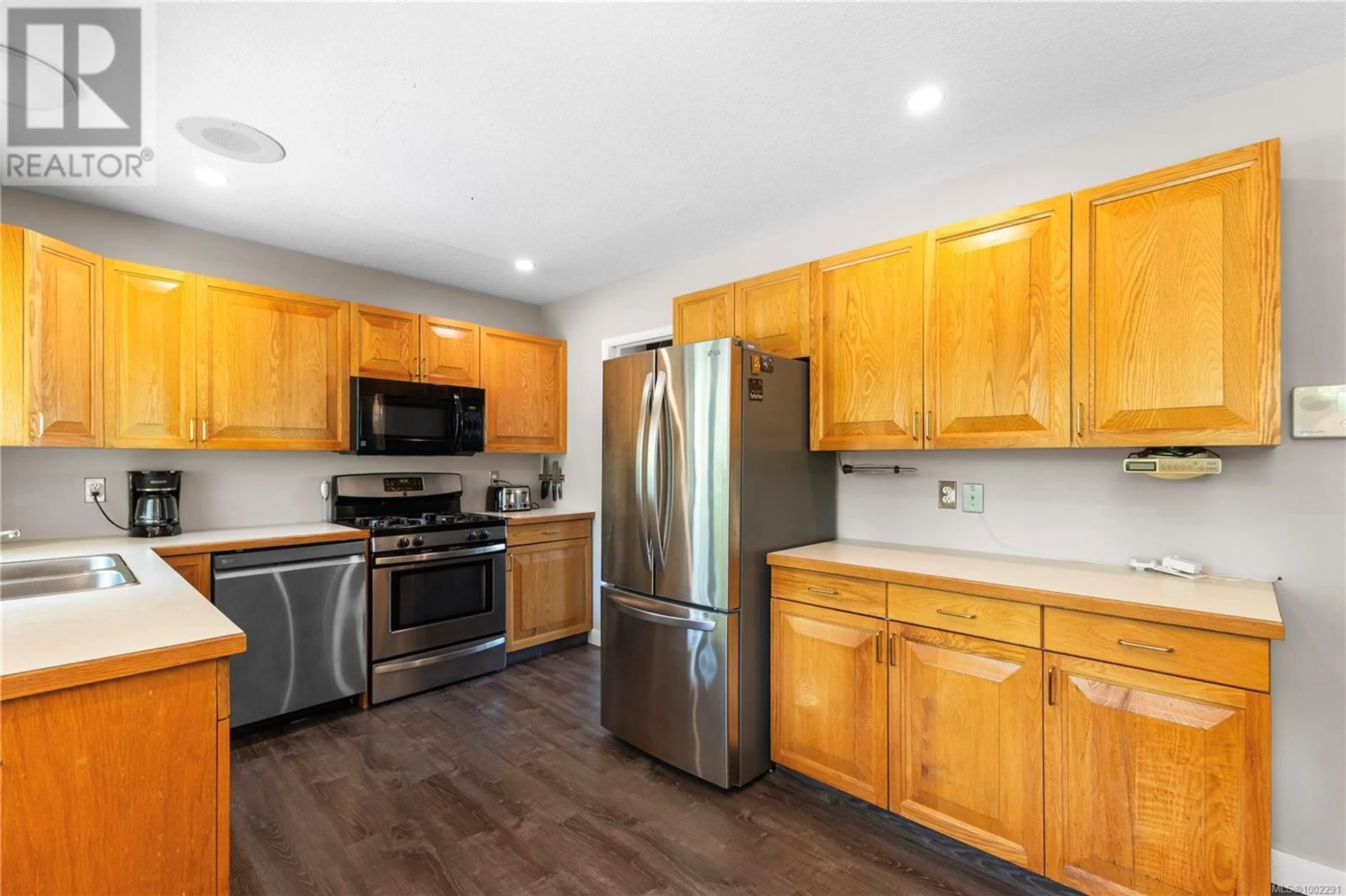 Standard kitchen, unknown for 1265 MOUNTAIN VIEW PLACE, Campbell River British Columbia V9W7Z4
