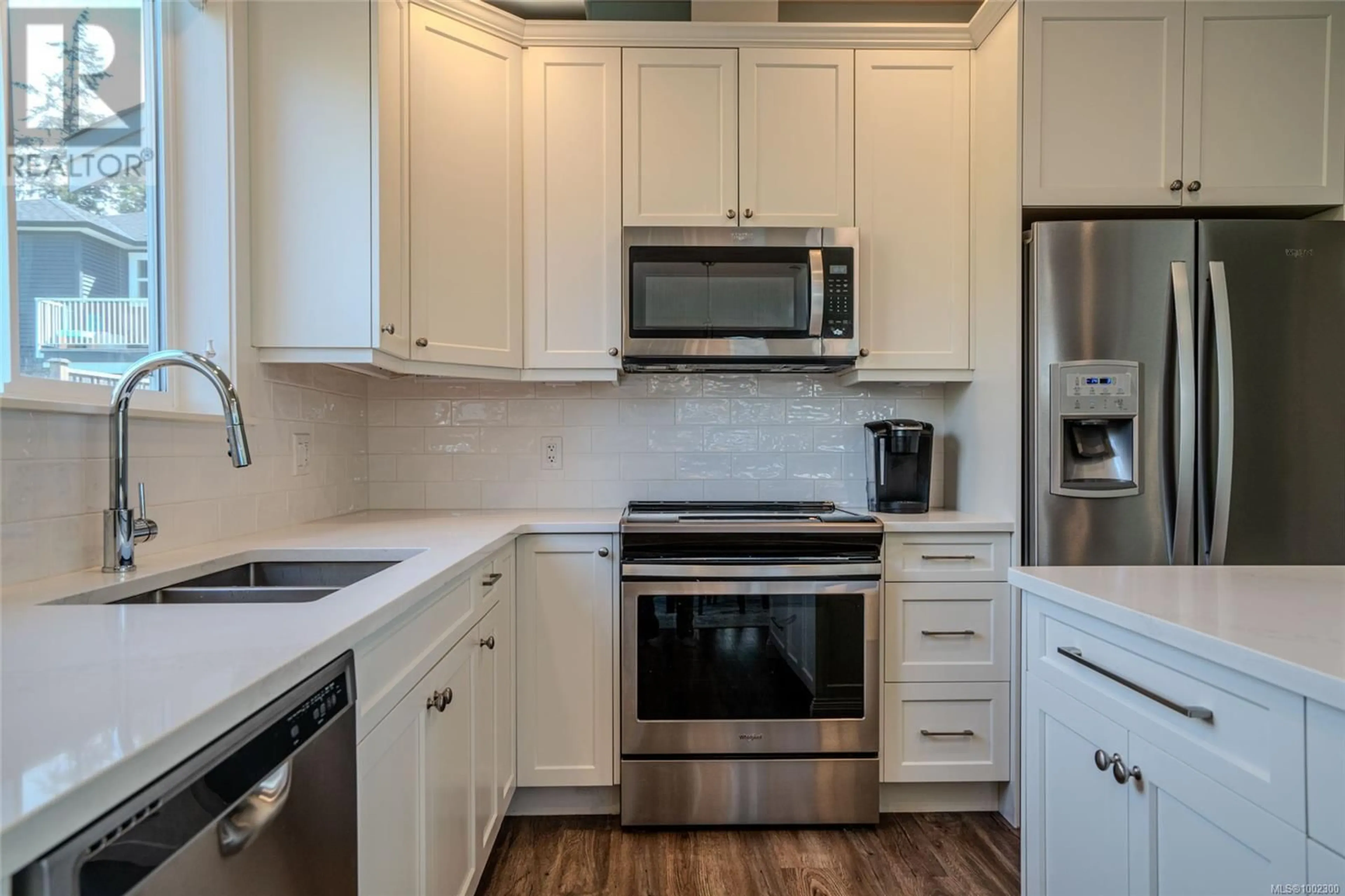Standard kitchen, unknown for 182 SUNVIEW ROAD, Nanaimo British Columbia V9T0M6
