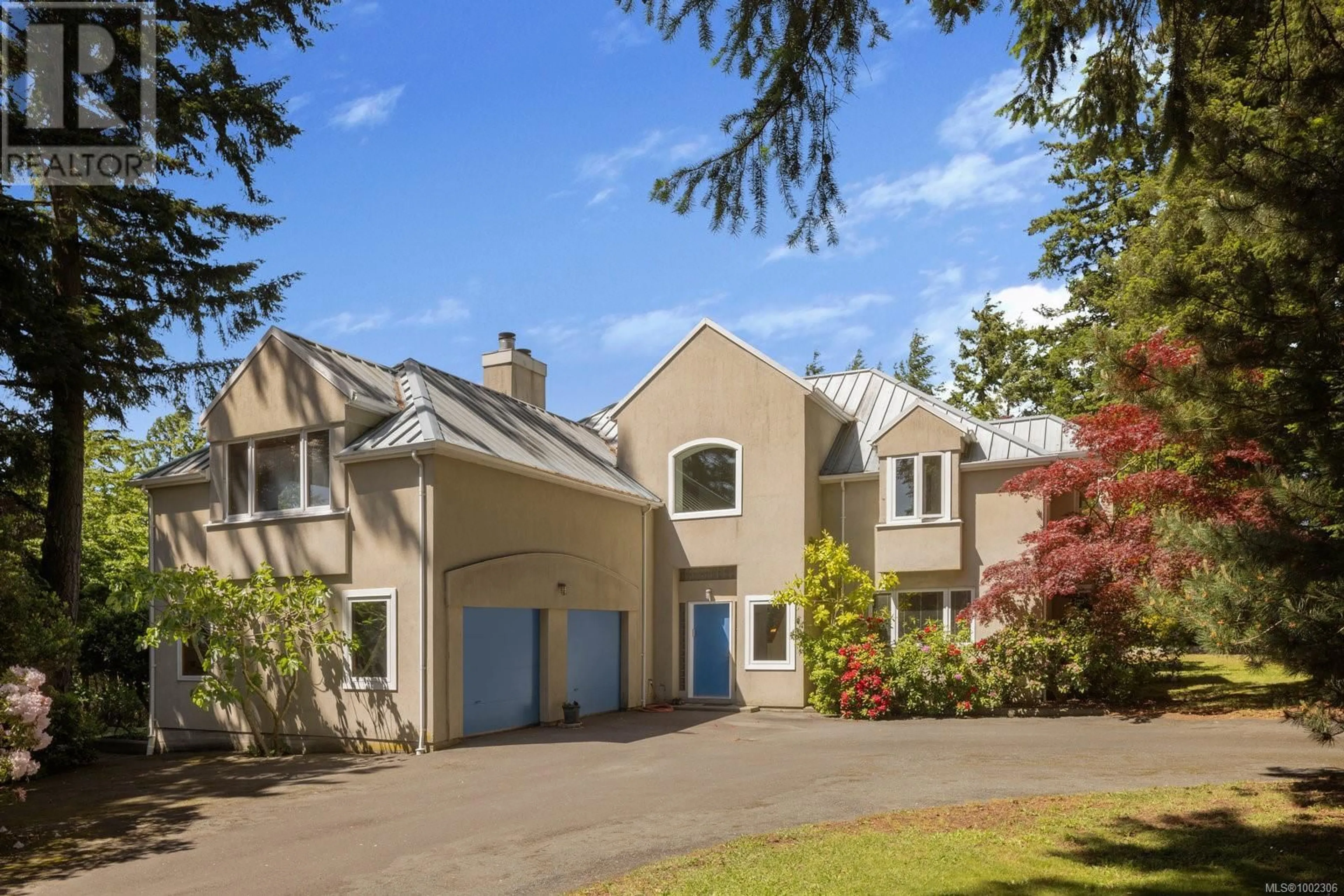 A pic from outside/outdoor area/front of a property/back of a property/a pic from drone, street for 1922 MEADOWBANK ROAD, Central Saanich British Columbia V8M1X9