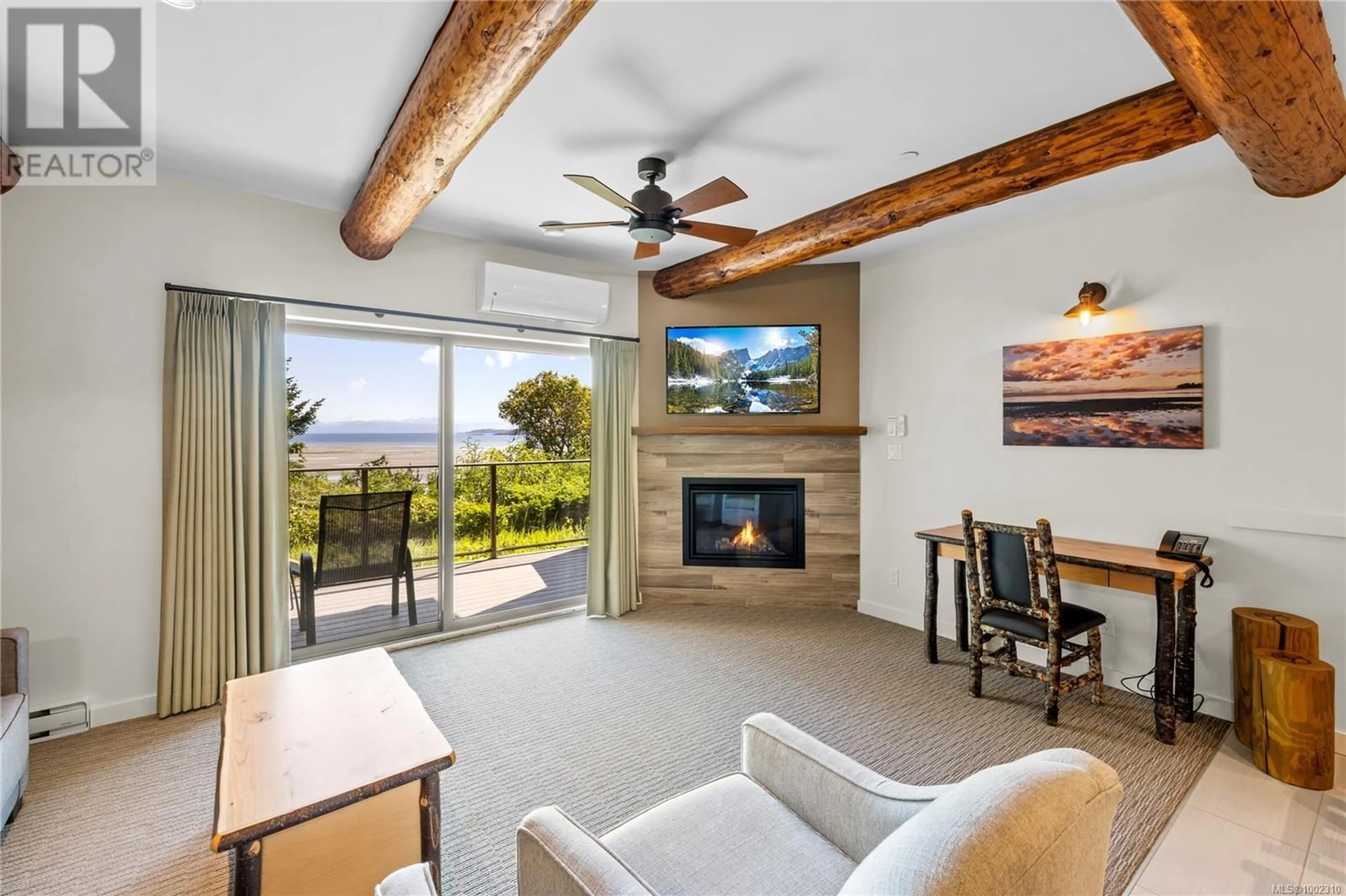 Living room with furniture, unknown for 130 - 1155 RESORT DRIVE, Parksville British Columbia V9P2E3