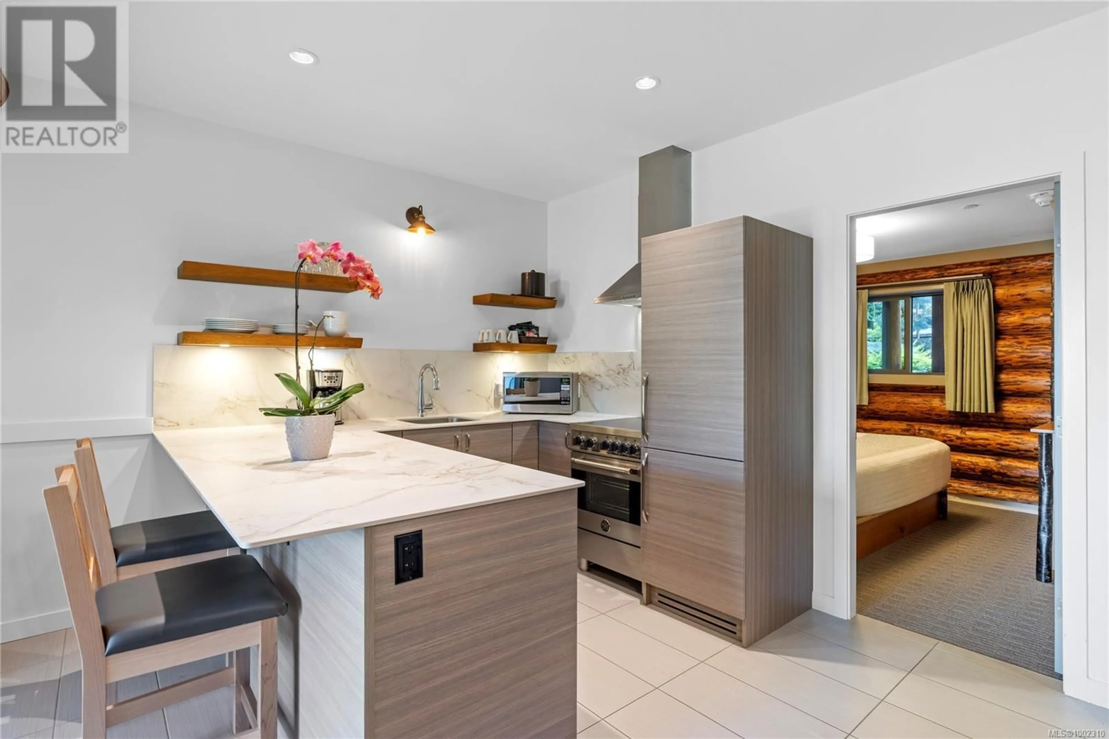 Contemporary kitchen, ceramic/tile floor for 130 - 1155 RESORT DRIVE, Parksville British Columbia V9P2E3