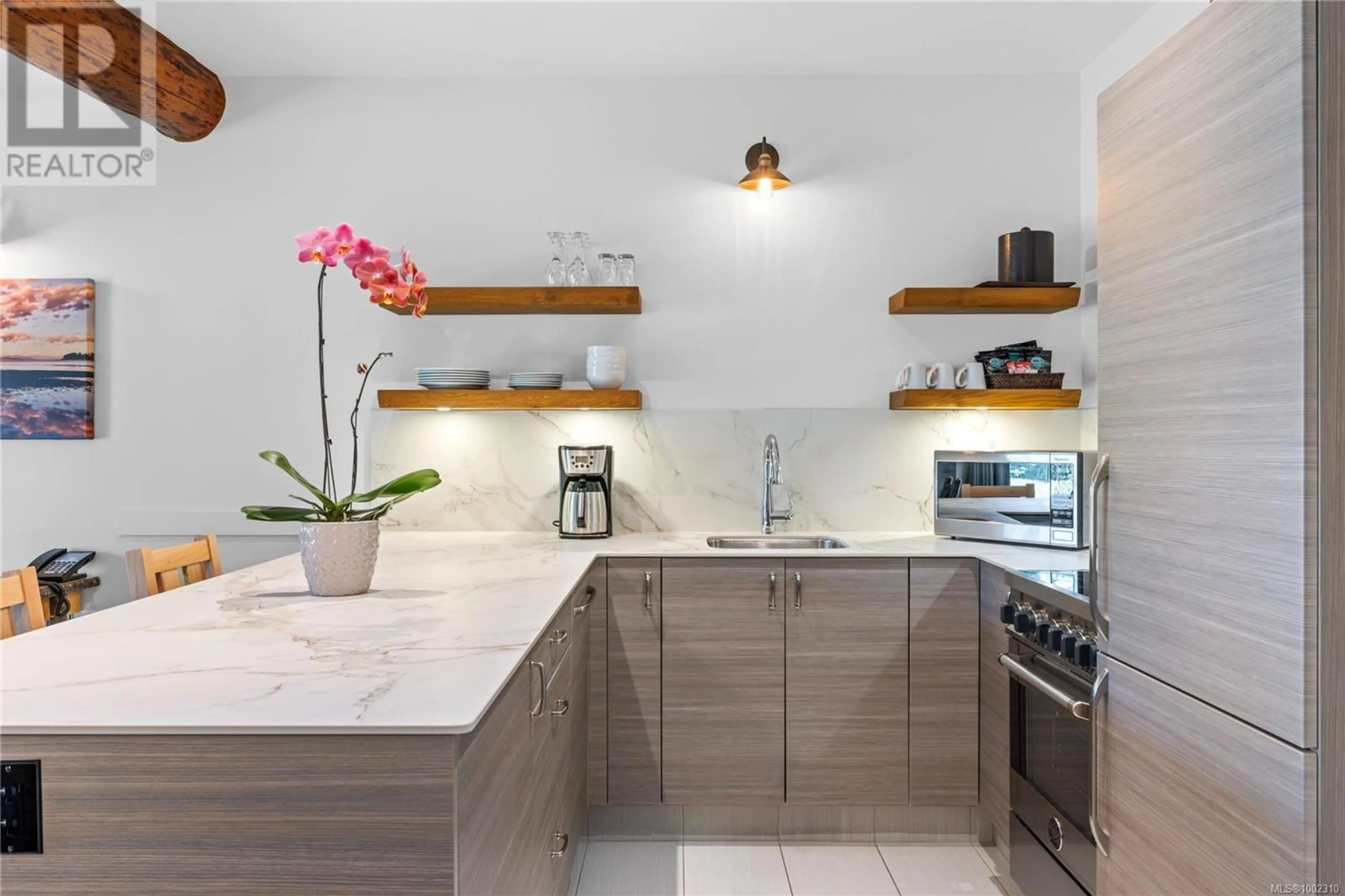 Contemporary kitchen, ceramic/tile floor for 130 - 1155 RESORT DRIVE, Parksville British Columbia V9P2E3