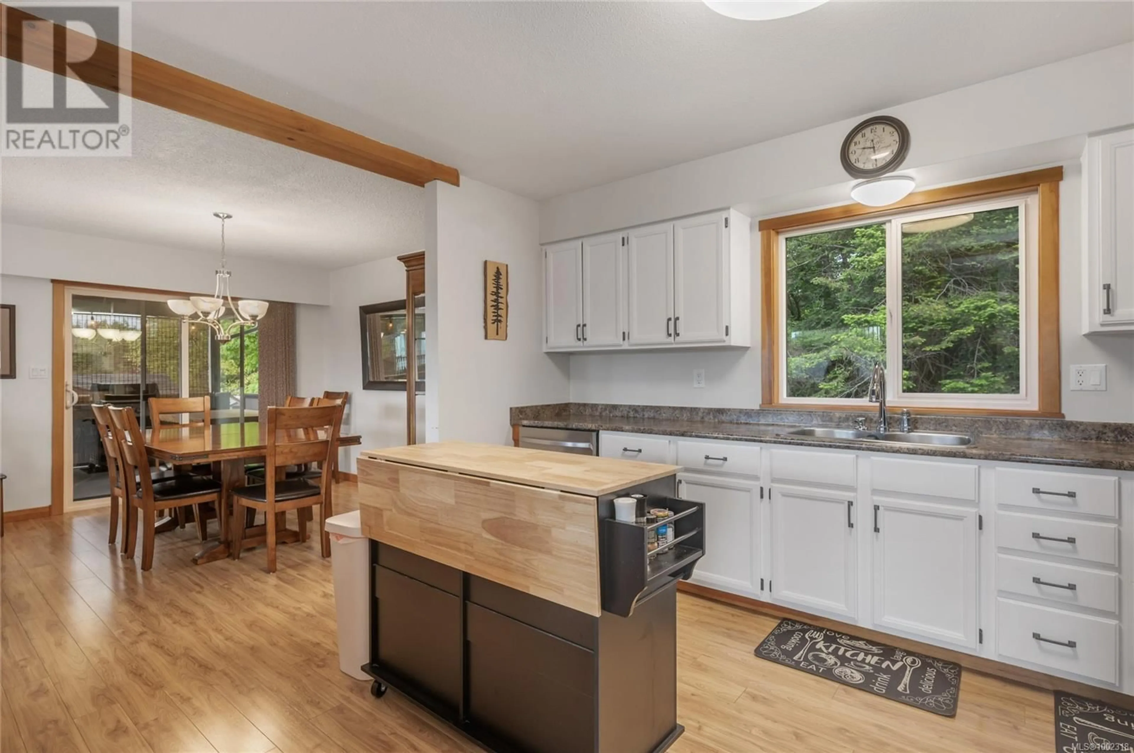 Open concept kitchen, unknown for 46 OREGON ROAD, Campbell River British Columbia V9W5T1