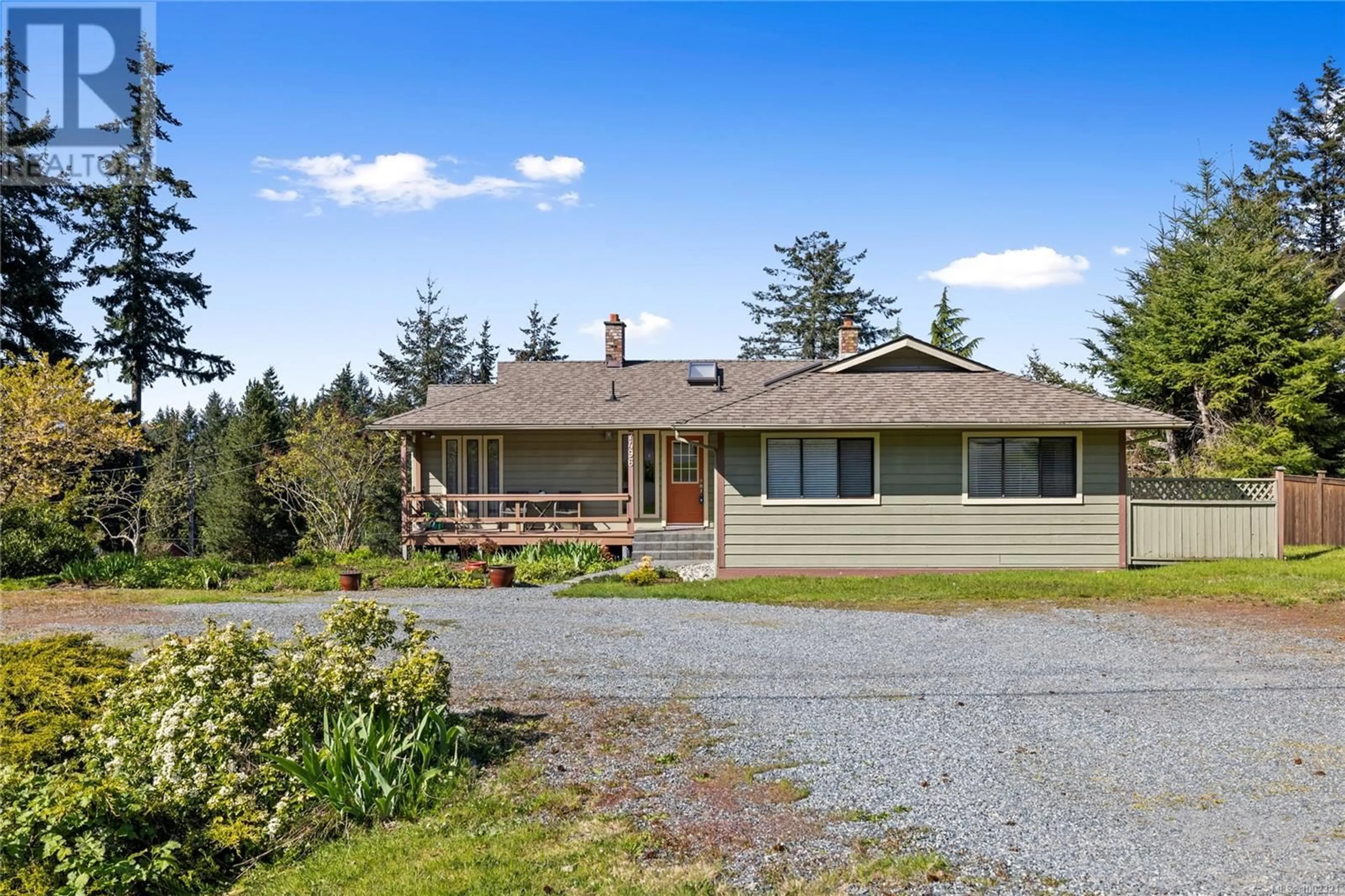A pic from outside/outdoor area/front of a property/back of a property/a pic from drone, unknown for 7496 CLARK CRESCENT, Lantzville British Columbia V0R2H0