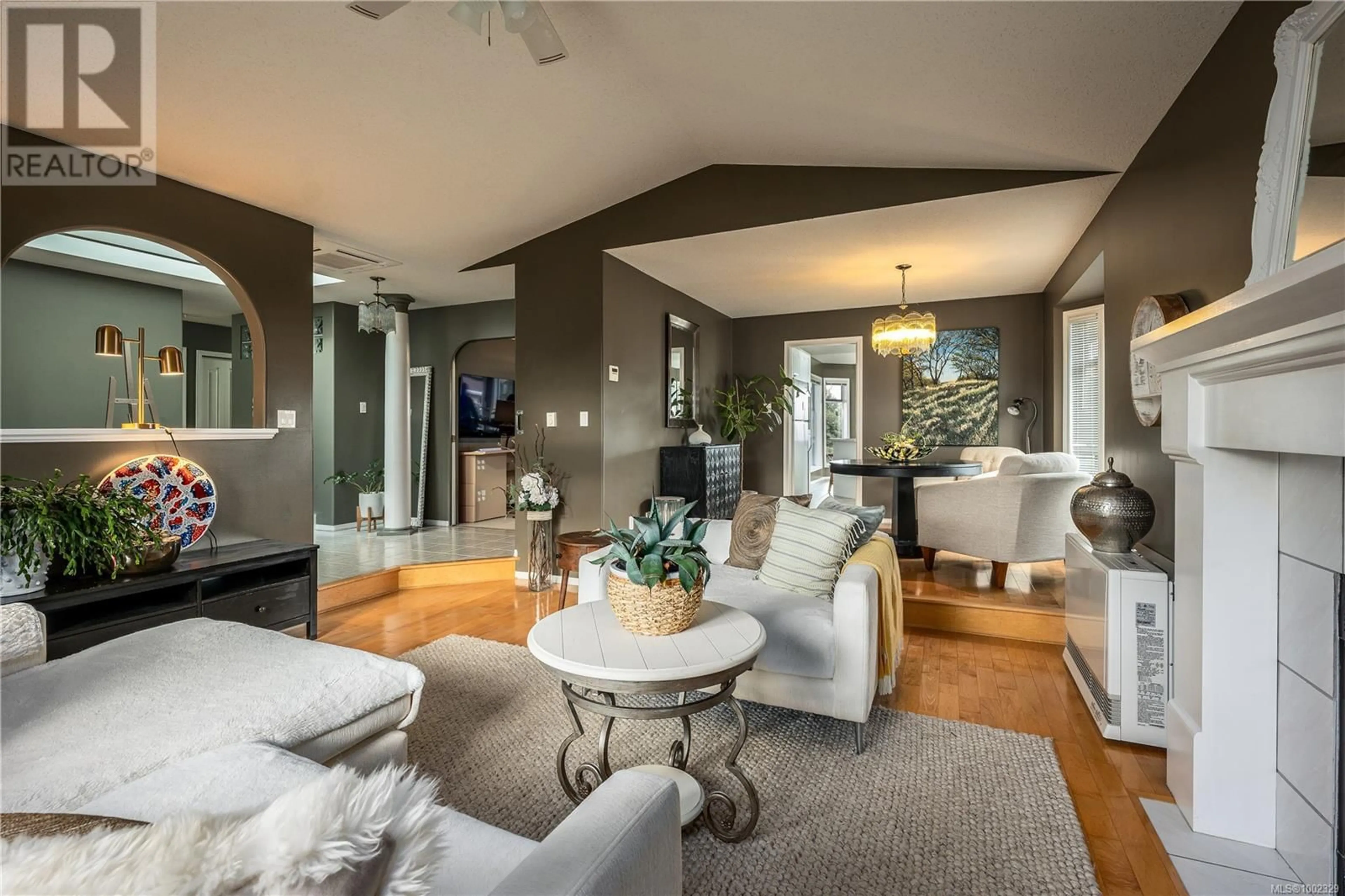 Living room with furniture, unknown for 6268 SECHELT DRIVE, Nanaimo British Columbia V9V1C9
