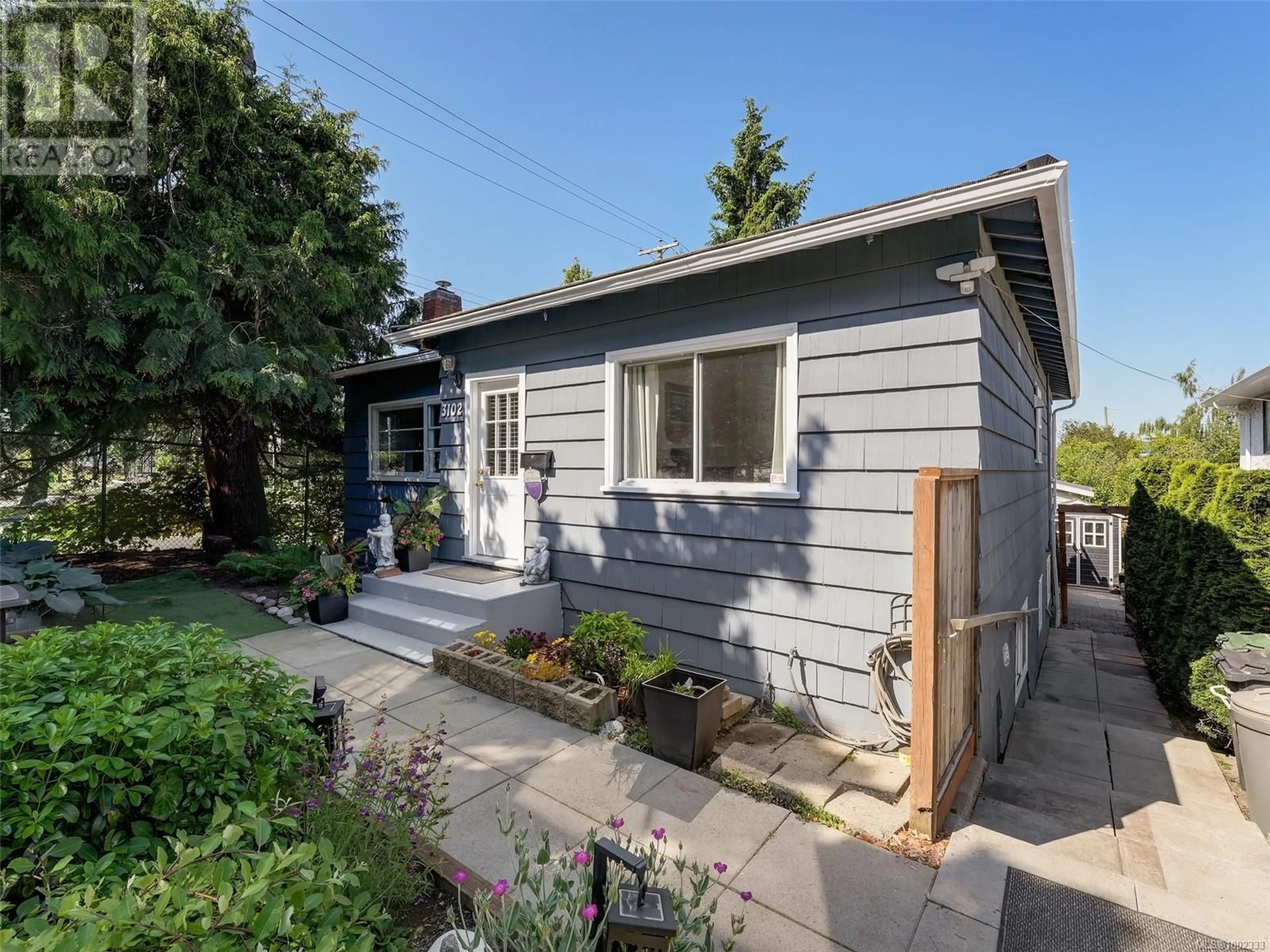 Home with vinyl exterior material, street for 3102 YEW STREET, Victoria British Columbia V8X1M8