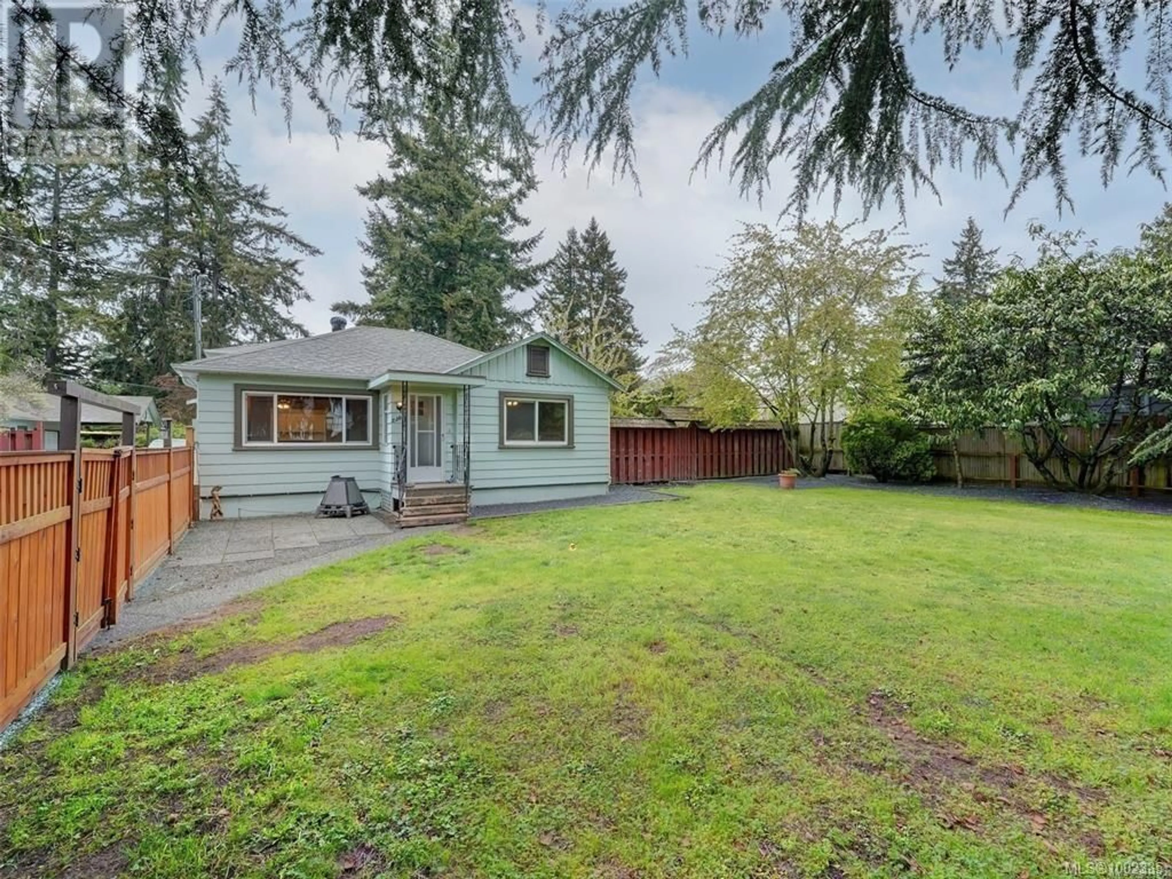 A pic from outside/outdoor area/front of a property/back of a property/a pic from drone, street for 2308 SOOKE ROAD, Colwood British Columbia V9B1X5