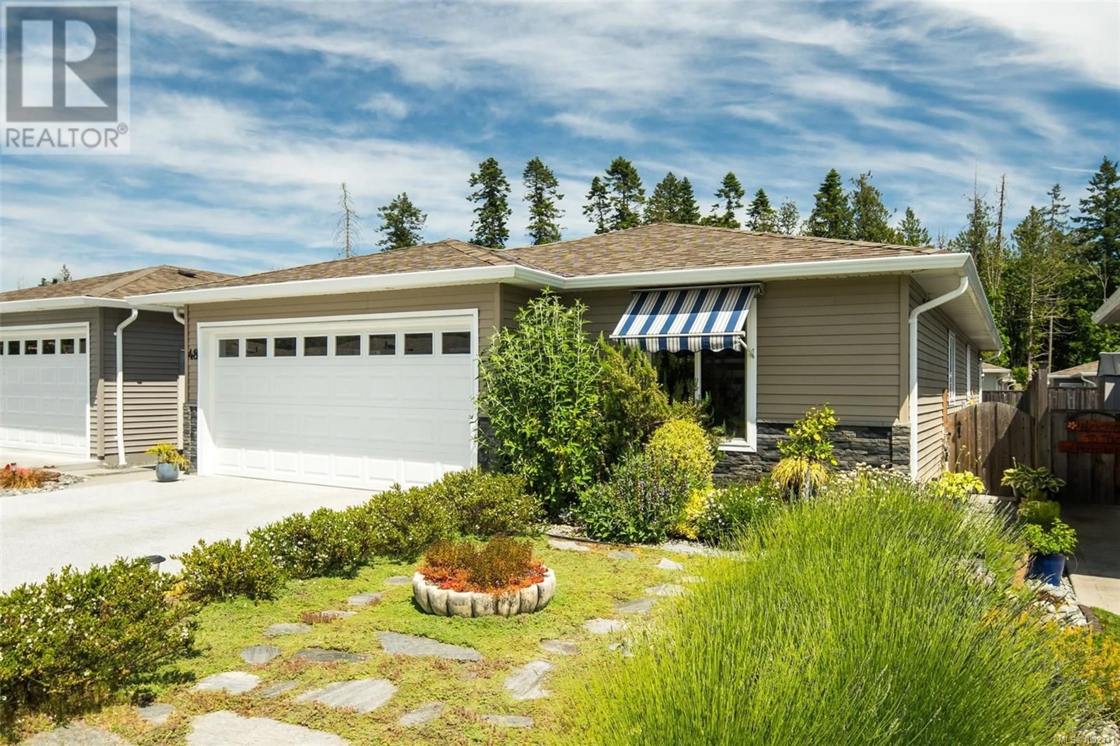 Home with vinyl exterior material, street for 48 - 7586 TETAYUT ROAD, Central Saanich British Columbia V8M0B4