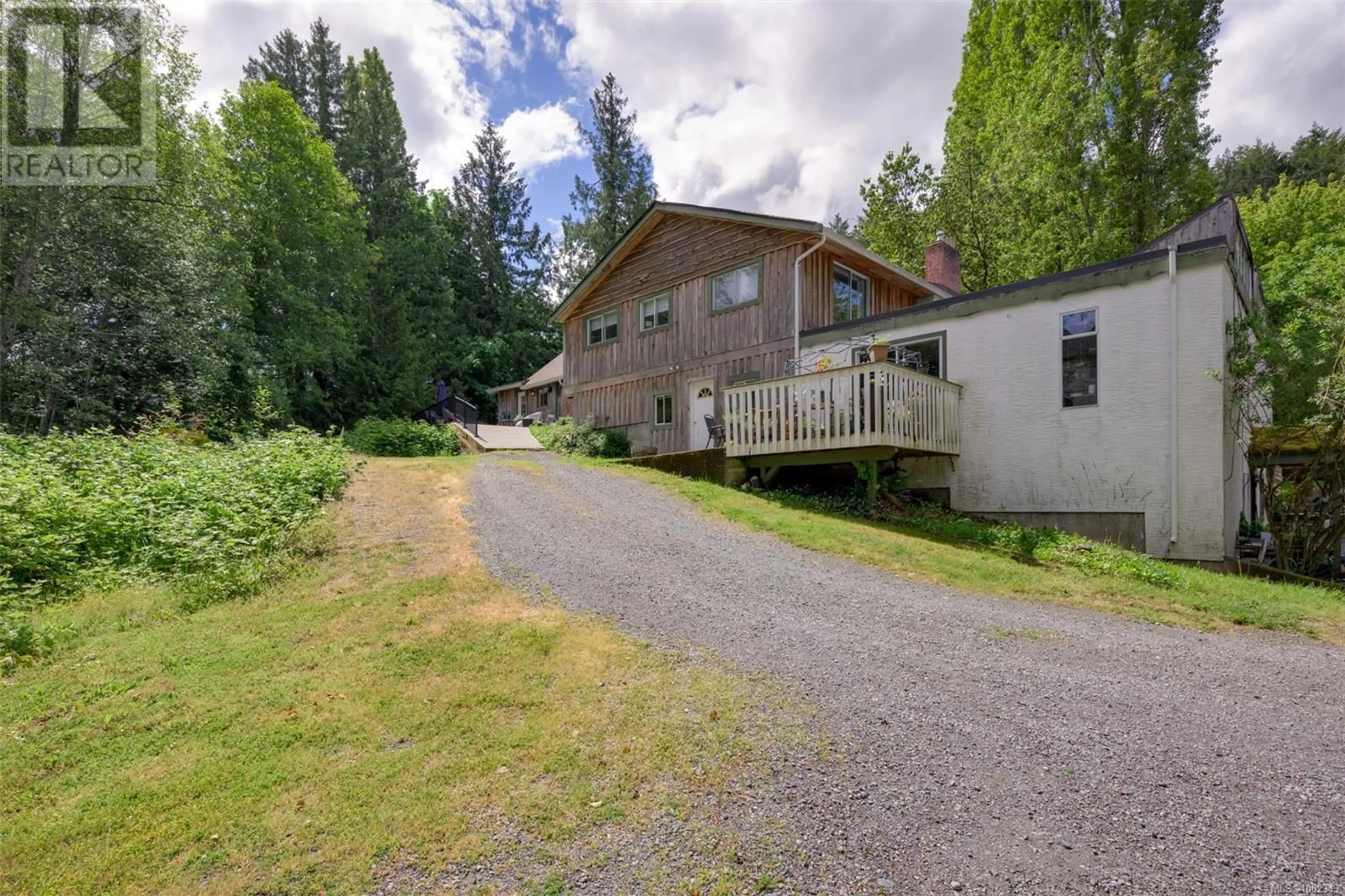 A pic from outside/outdoor area/front of a property/back of a property/a pic from drone, unknown for 734 LATORIA ROAD, Langford British Columbia V9C3A4