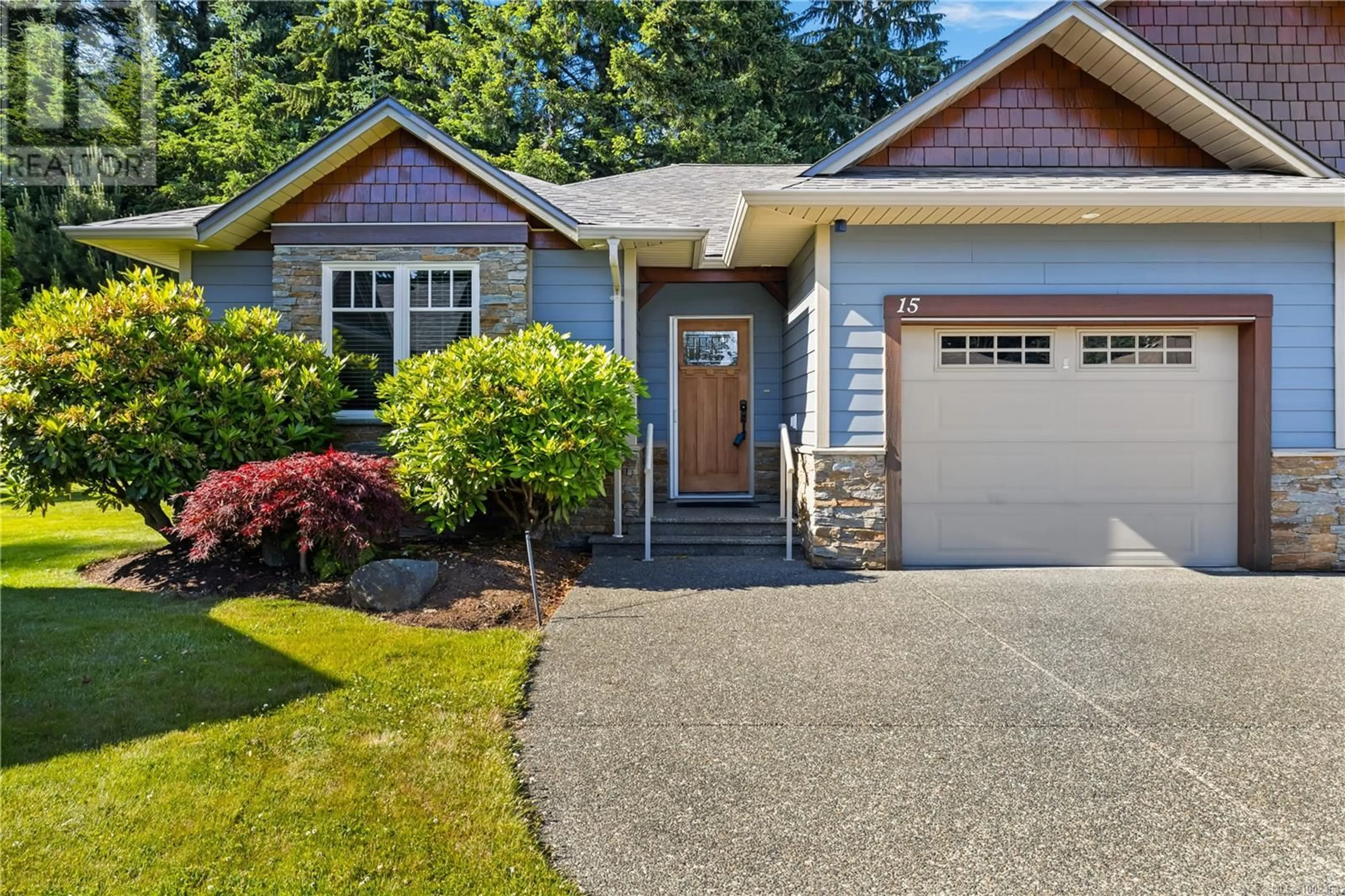 Home with vinyl exterior material, street for 15 - 48 MCPHEDRAN ROAD SOUTH, Campbell River British Columbia V9W3C6