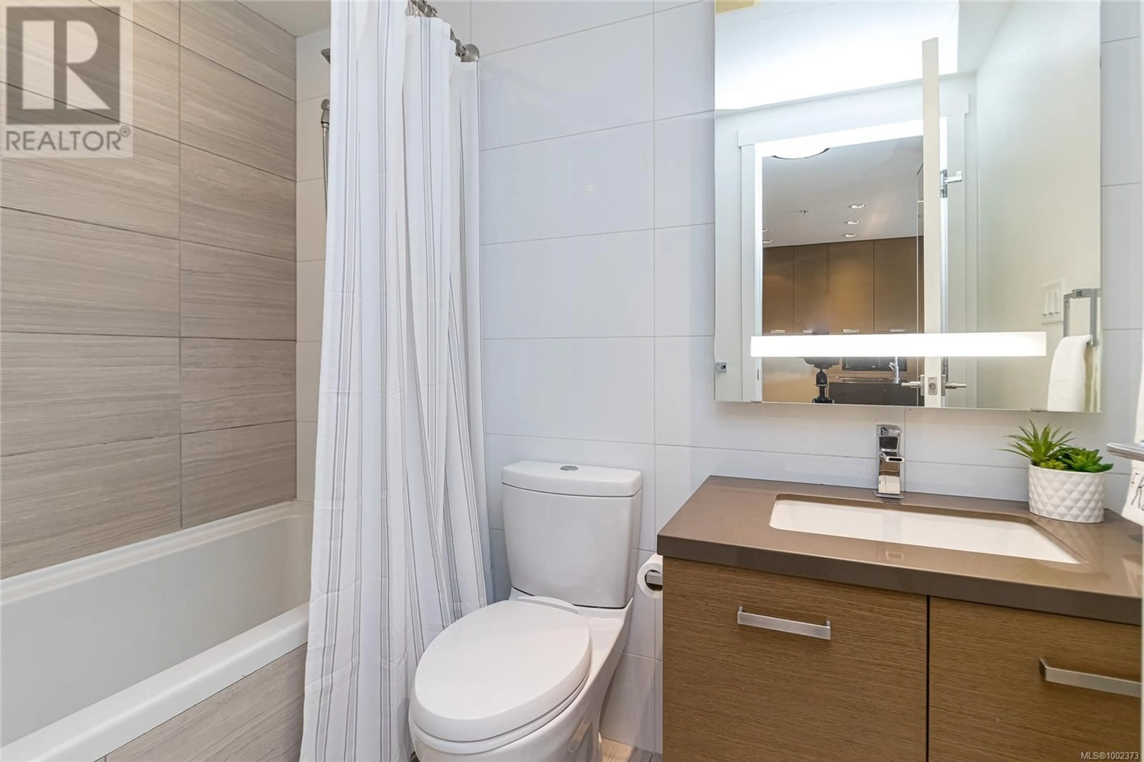 Standard bathroom, unknown for 508 - 83 SAGHALIE ROAD, Victoria British Columbia V9A0E7